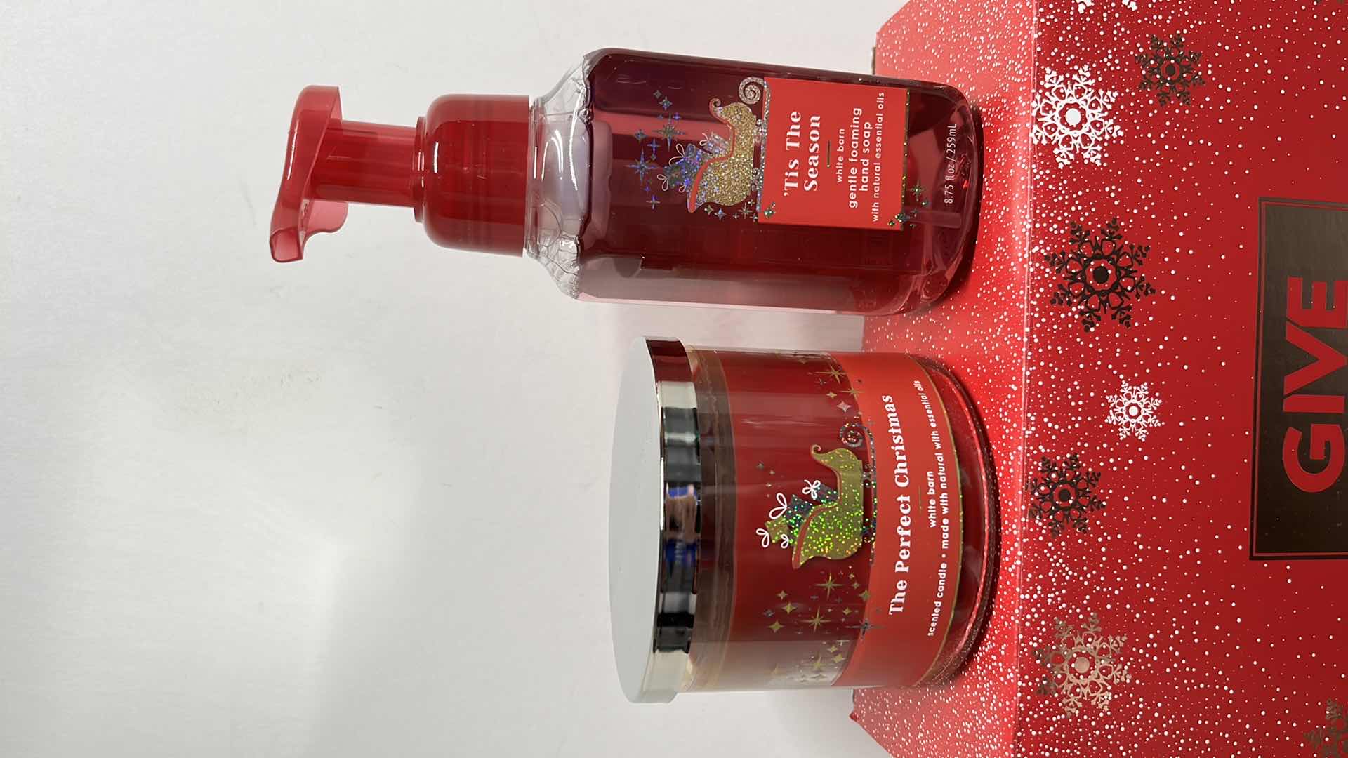 Photo 9 of NEW BATH & BODY WORKS GIVE LOVE THIS CHRISTMAS GIFT BOX