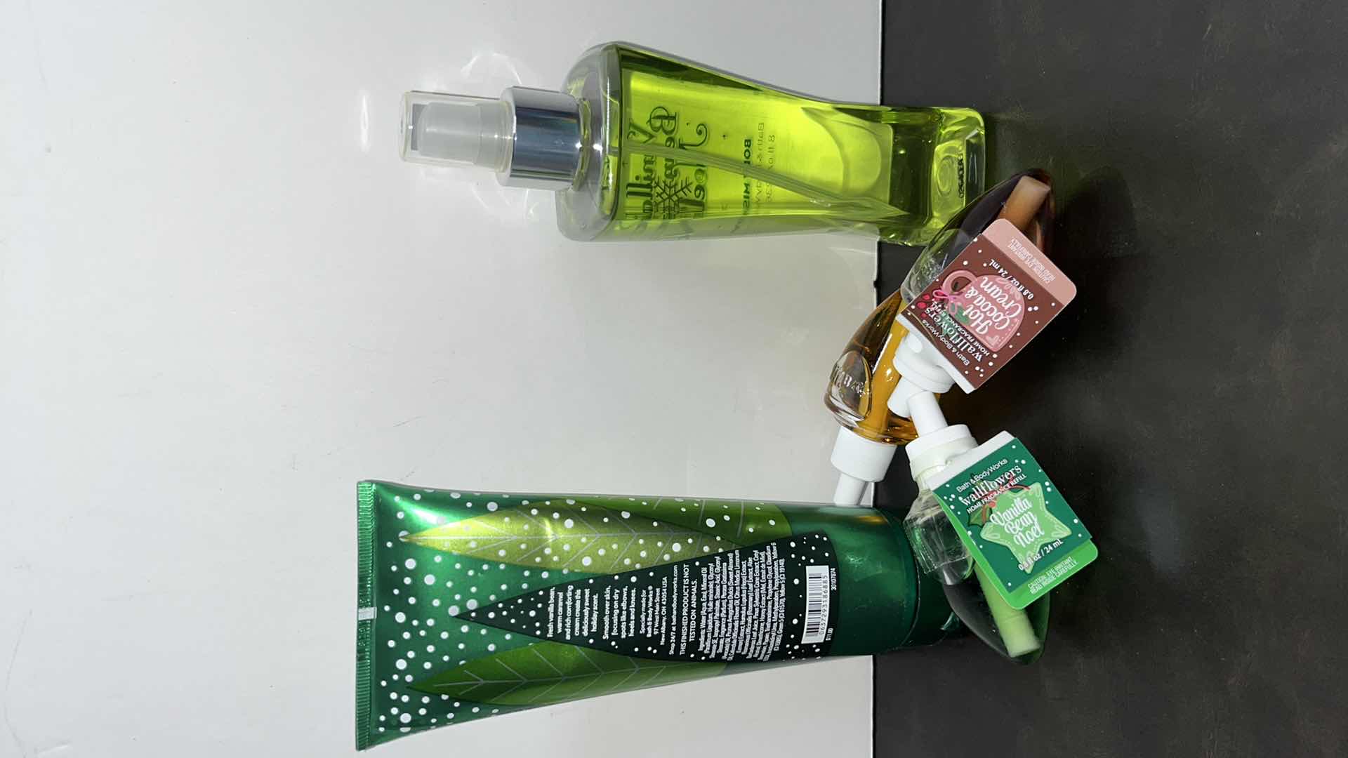 Photo 2 of NEW BATH & BODY WORKS VANILLA BEAN NOEL BODY CREAM & BODY MIST, WALLFLOWERS HOME FRAGRANCE REFILL (3)