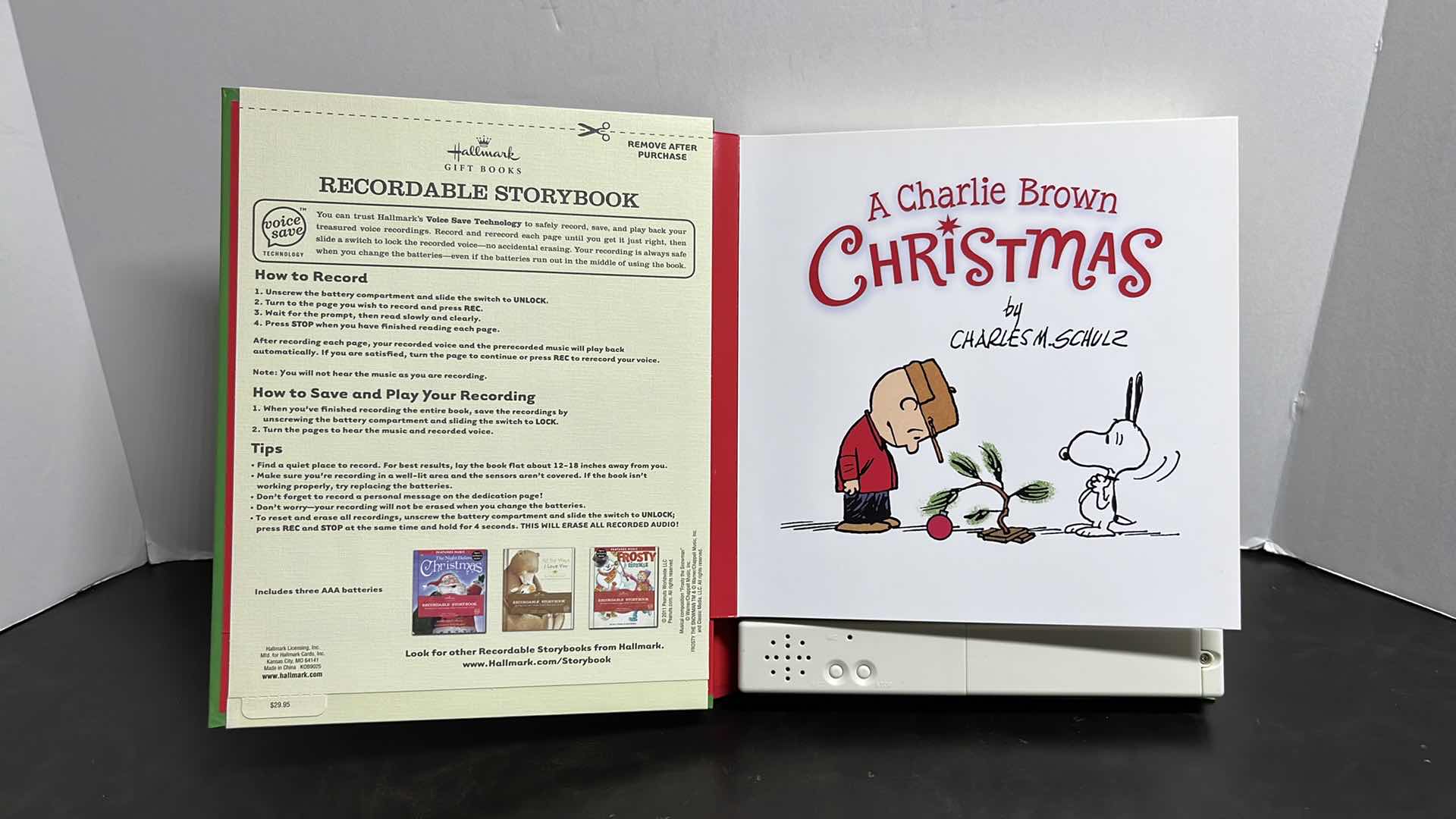 Photo 5 of NEW HALLMARK GIFT BOOKS RECORDABLE STORYBOOK “A CHARLIE BROWN CHRISTMAS”