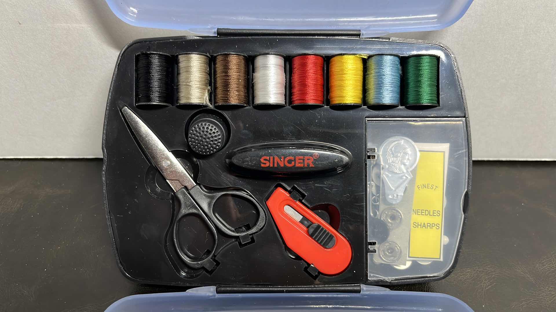 Photo 4 of SINGER TRAVEL SEWING KITS (3)