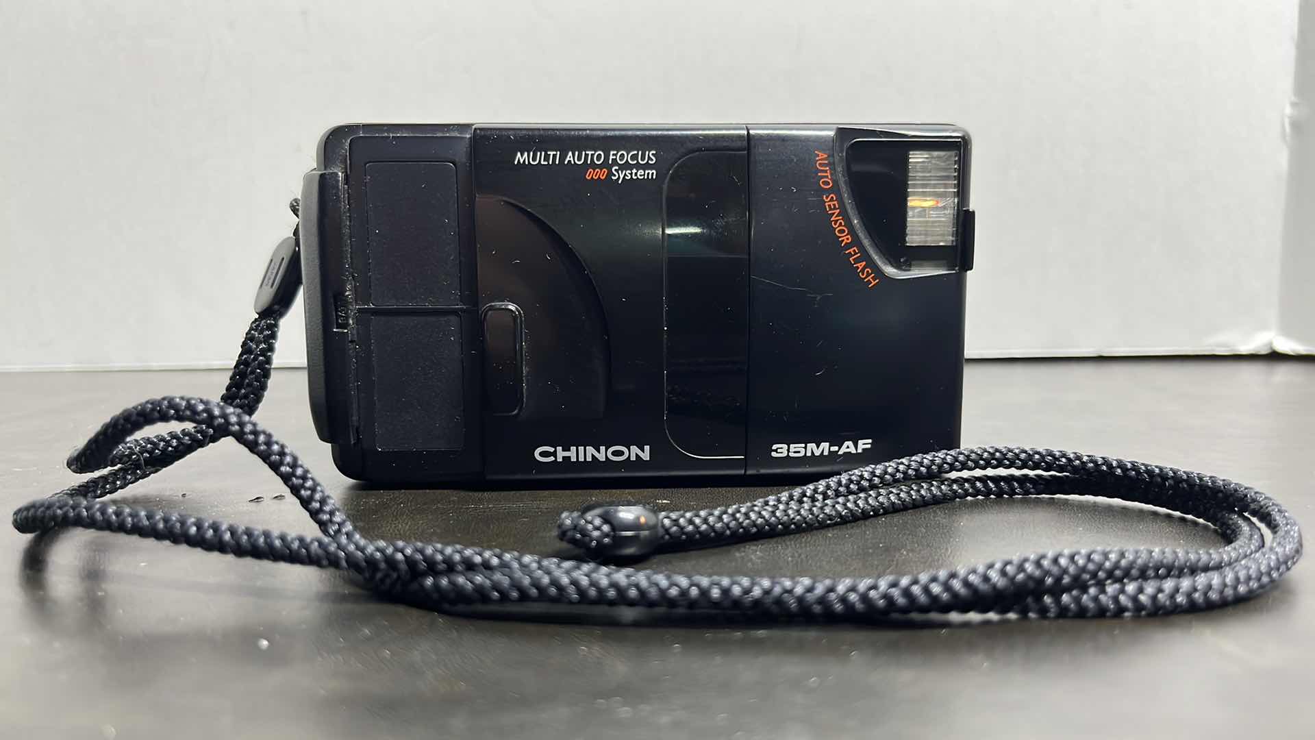 Photo 1 of VINTAGE CHINON 35M AF MULTI AUTO FOCUS SYSTEM, 35MM FILM POINT & SHOOT CAMERA W CASE