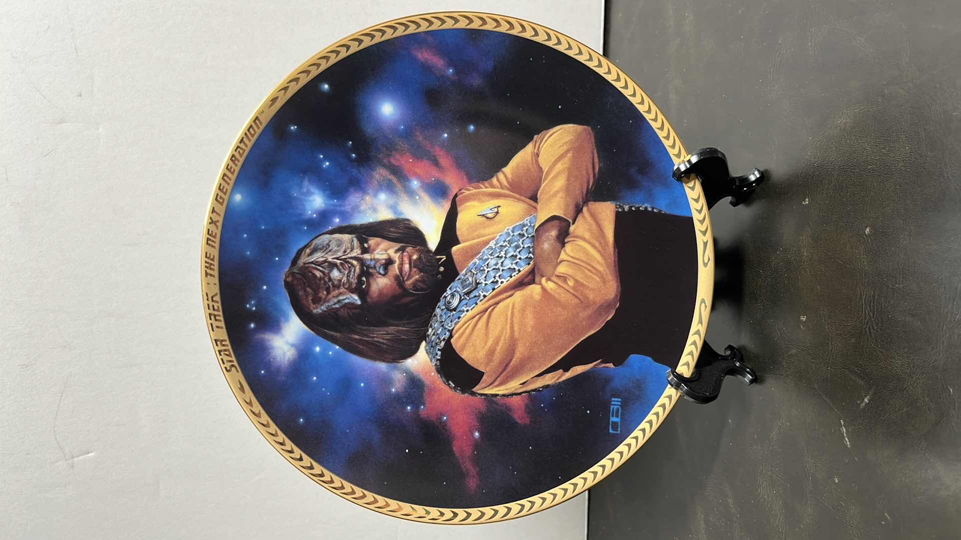 Photo 11 of STAR TREK NEXT GENERATION 5TH ANNIVERSARY HAMILTON 8.25” PLATE COLLECTION W GOLDING DISPLAY EASELS (6)