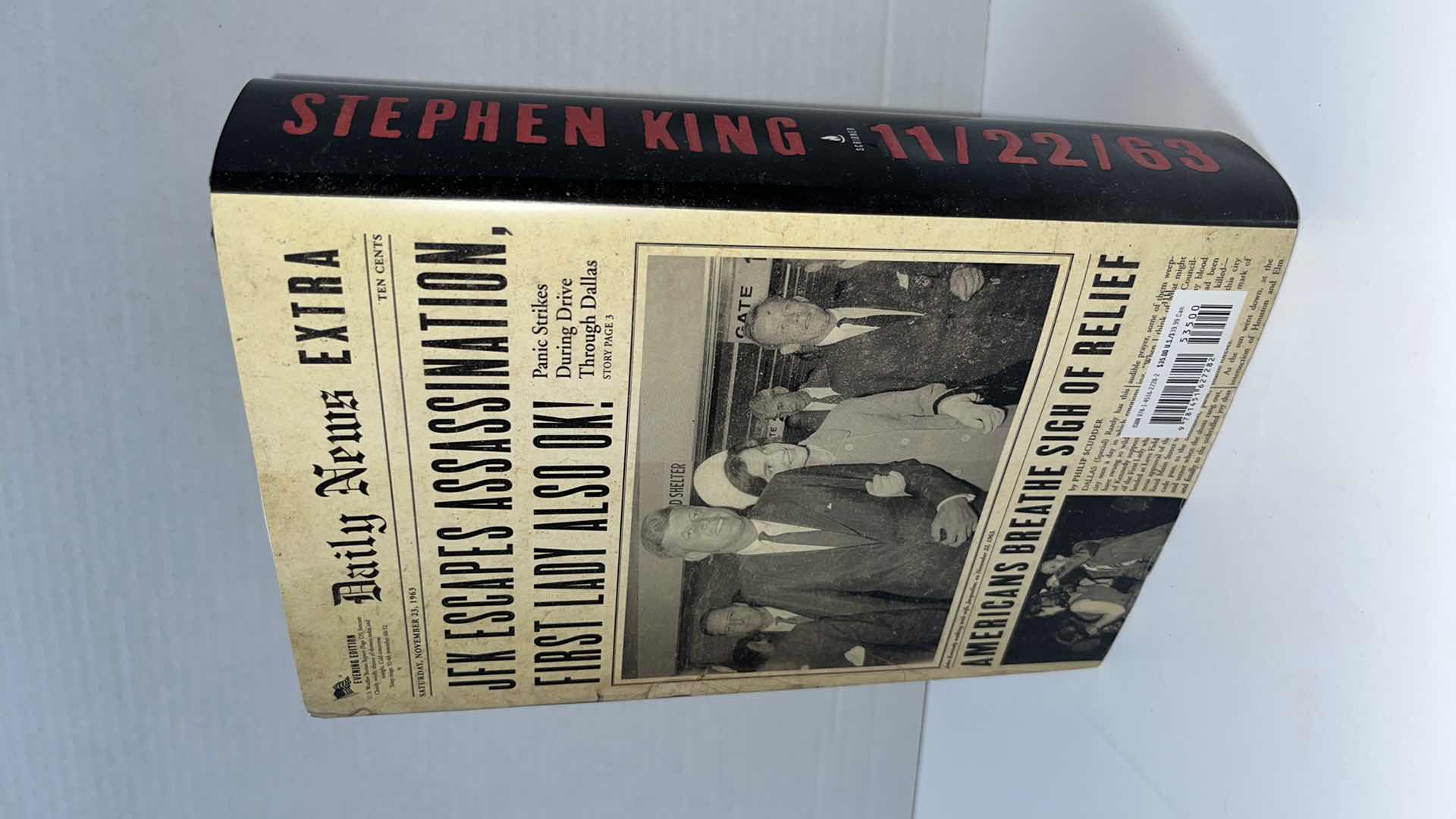 Photo 2 of 11/22/63 A NOVEL BY STEPHEN KING HARDCOVER BOOK