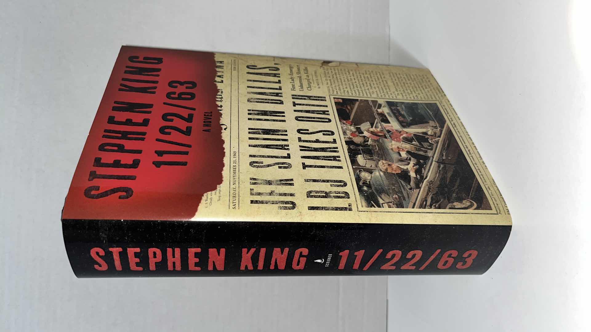 Photo 1 of 11/22/63 A NOVEL BY STEPHEN KING HARDCOVER BOOK