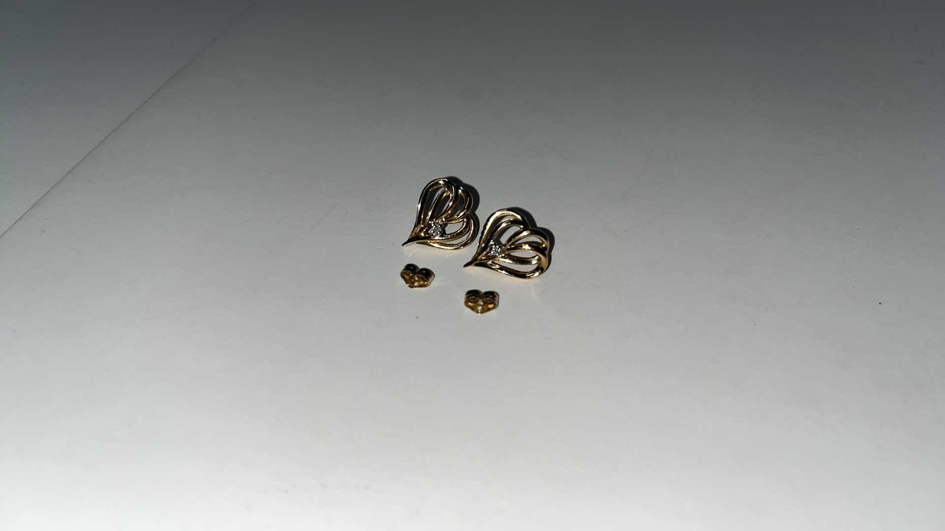 Photo 5 of VINTAGE 0.30 CTW ROUND CUT MOISSANITE HEART STUD EARRINGS 14K GOLD PLATED