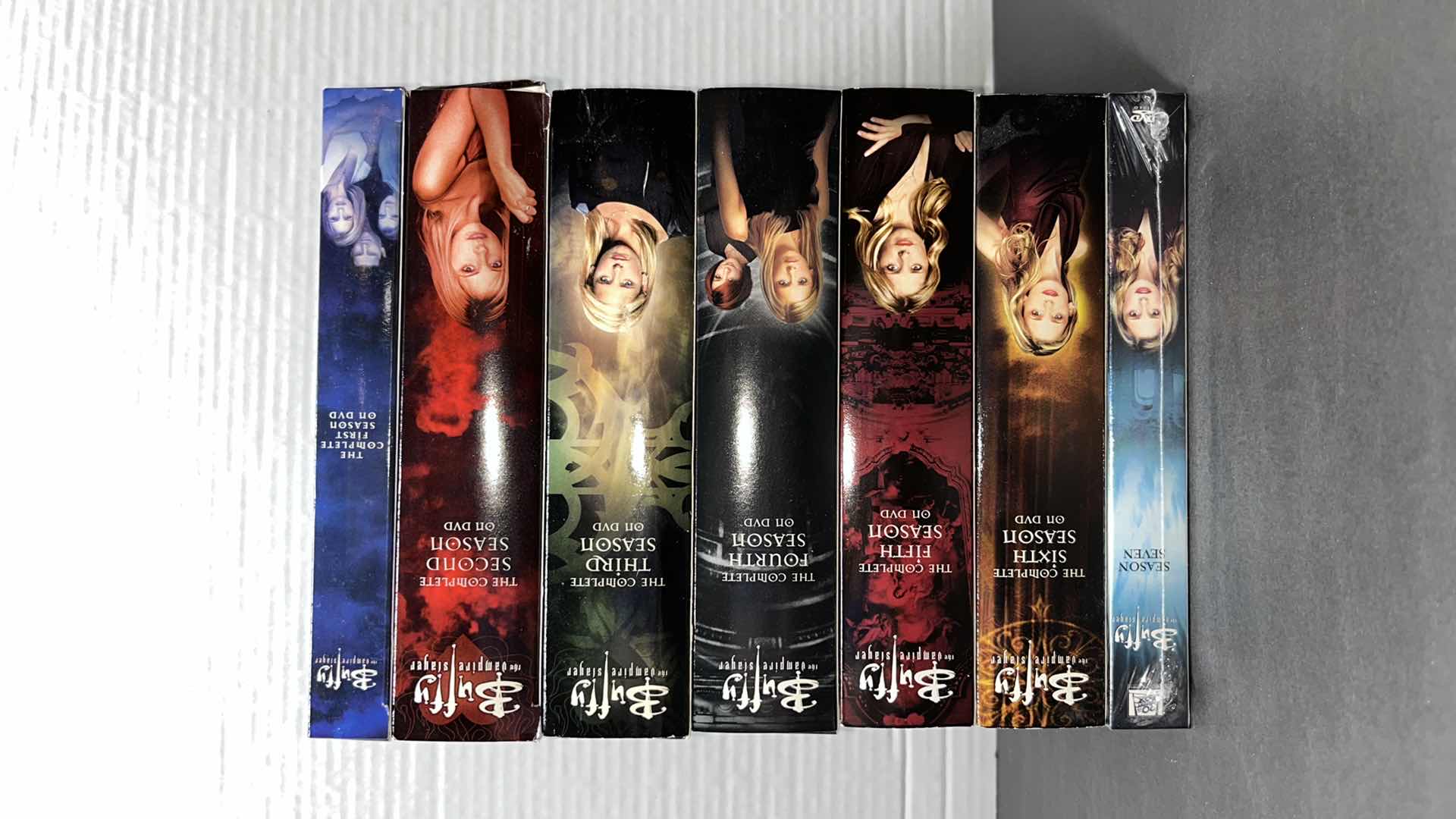 Photo 4 of BUFFY THE VAMPIRE SLAYER THE COMPLETE SERIES SEASONS 1-7 DVD DISC SETS (7)