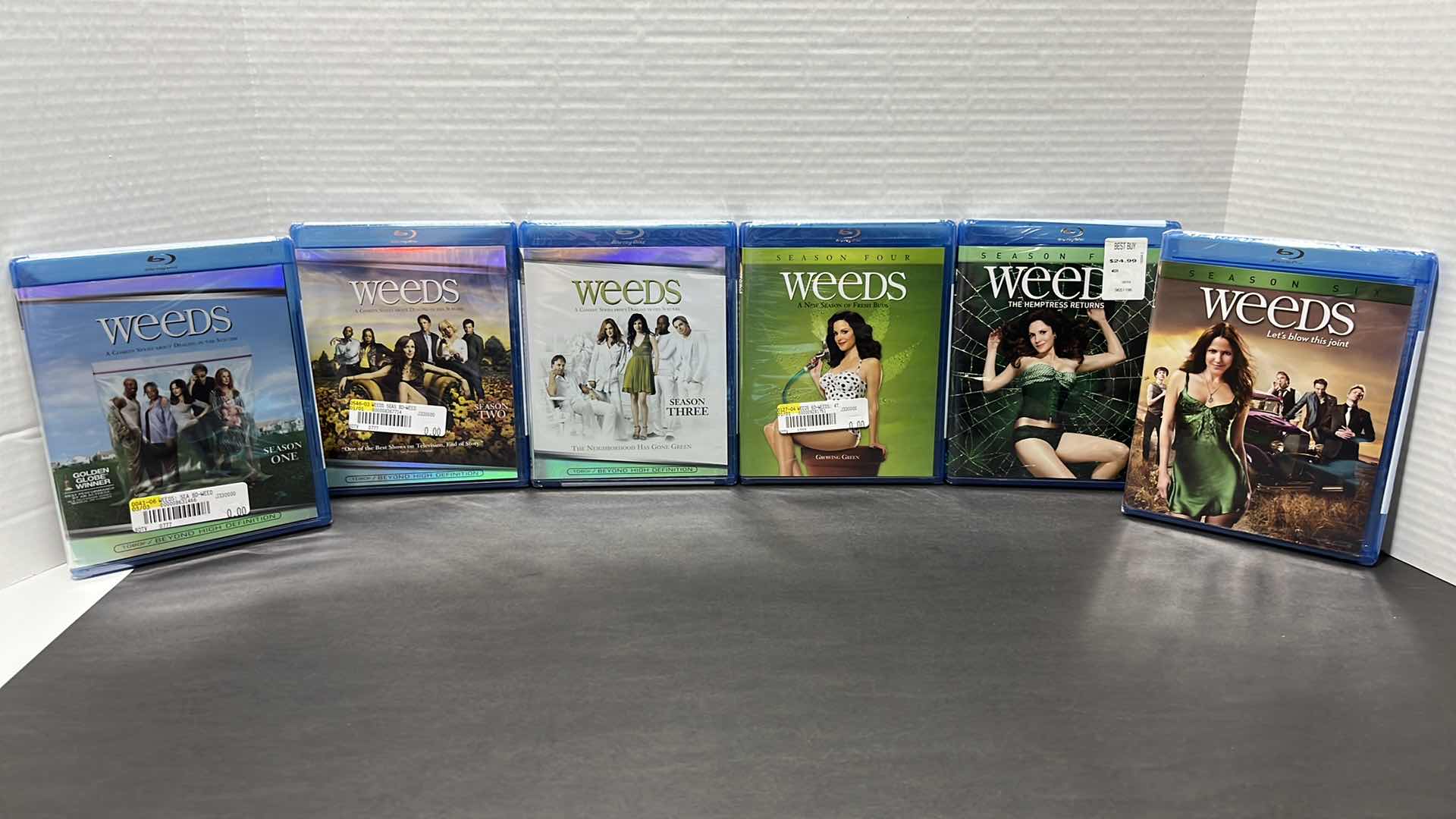 Photo 1 of NEW WEEDS SEASONS 1-6 BLU RAY DISC SETS (6)