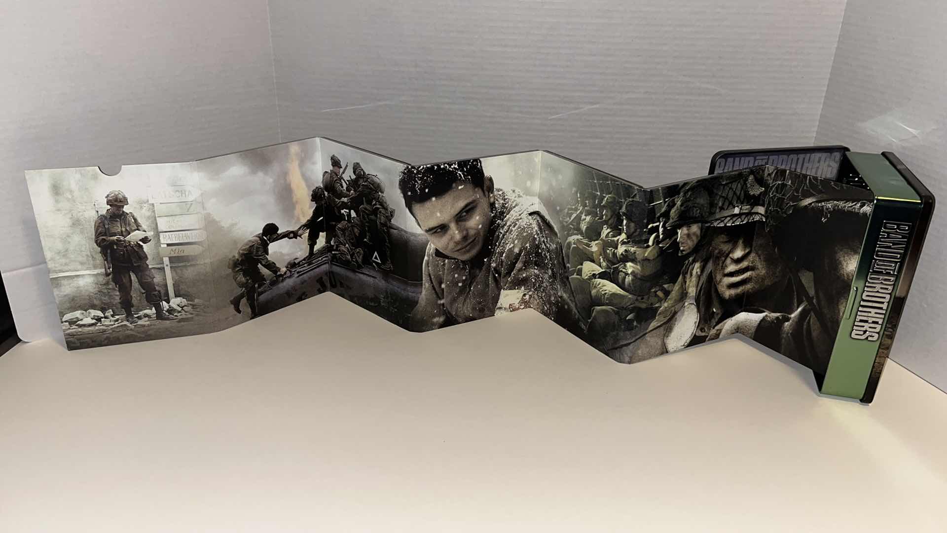 Photo 6 of BAND OF BROTHERS, COMPLETE HBO SERIES 6 DISC DVD BOX SET IN COLLECTIBLE TIN BOX , 2001