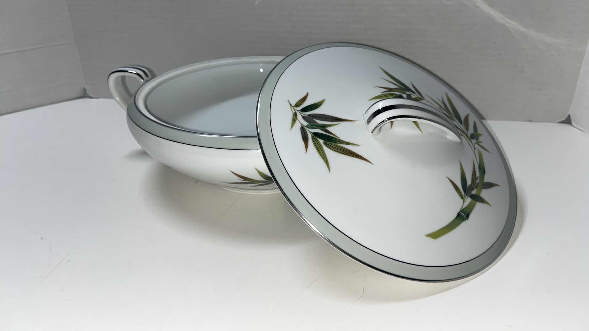 Photo 4 of NORITAKE RC JAPAN, STYLE 232 BAMBOO CHINA, ROUND COVERED VEGETABLE DISH 9.25” X 12” H4.5” & 10” OVAL VEGETABLE BOWL 7” X 10.75” H2.5” (2 PCS)