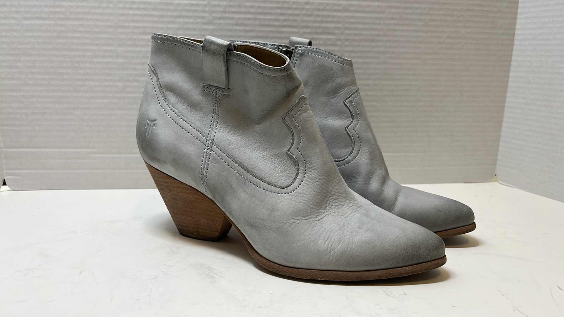 Photo 1 of FRYE REINA ANKLE BOOTIES, LIGHT GREY (WOMENS SIZE 9)