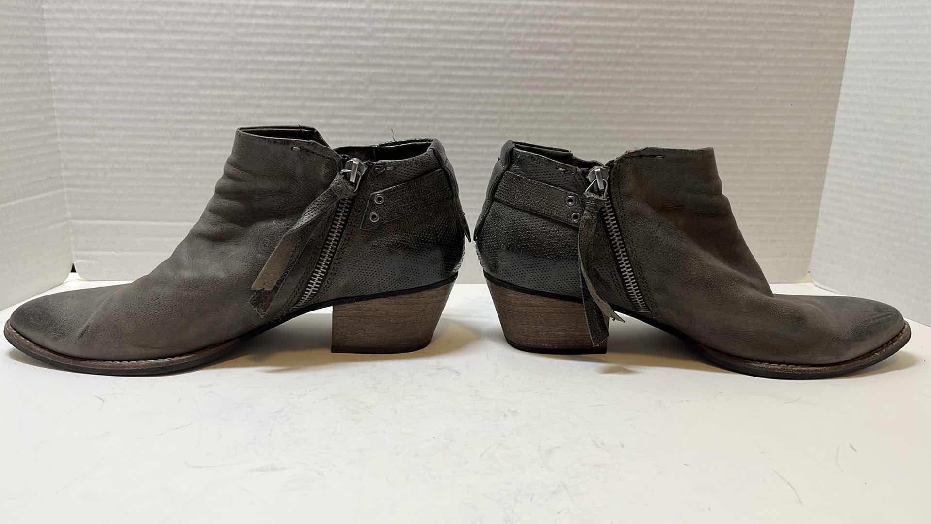 Photo 2 of DOLCE VITA SIERRA ANKLE BOOTIE, RICH OLIVE (WOMENS SIZE 9)