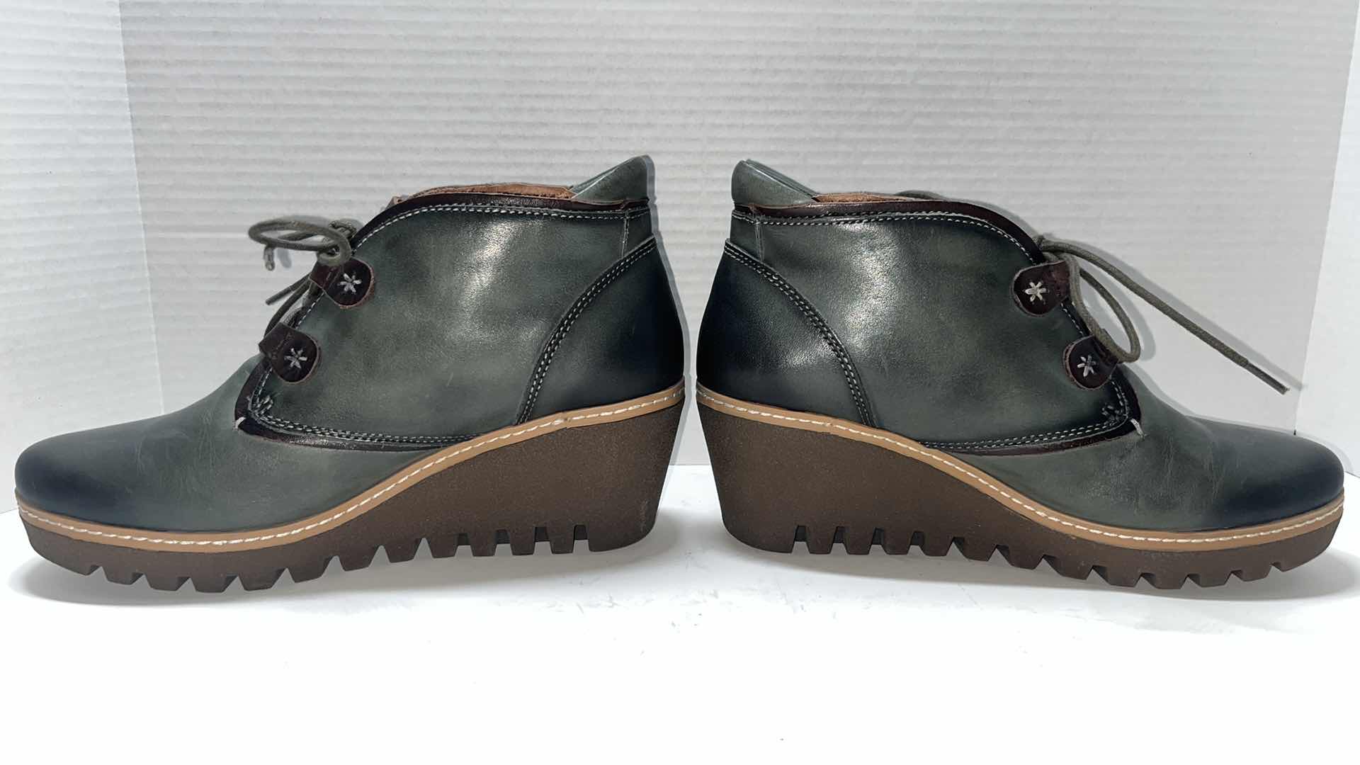 Photo 2 of PIKOLINOS ZAFIRO & OLMO MAPLE LEATHER WEDGE BOOTIES, HUNTER GREEN (WOMENS SIZE 39)