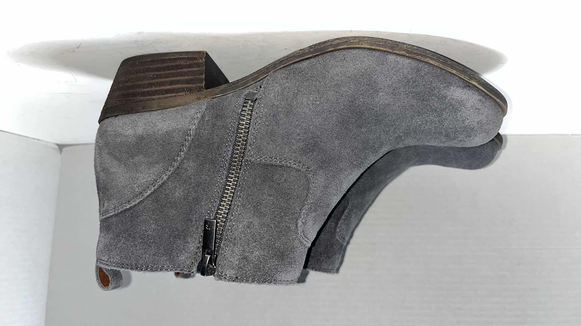 Photo 1 of LUCKY BRAND ZIPPERED ANKLE BOOTIE, GREY (WOMENS SIZE 9)