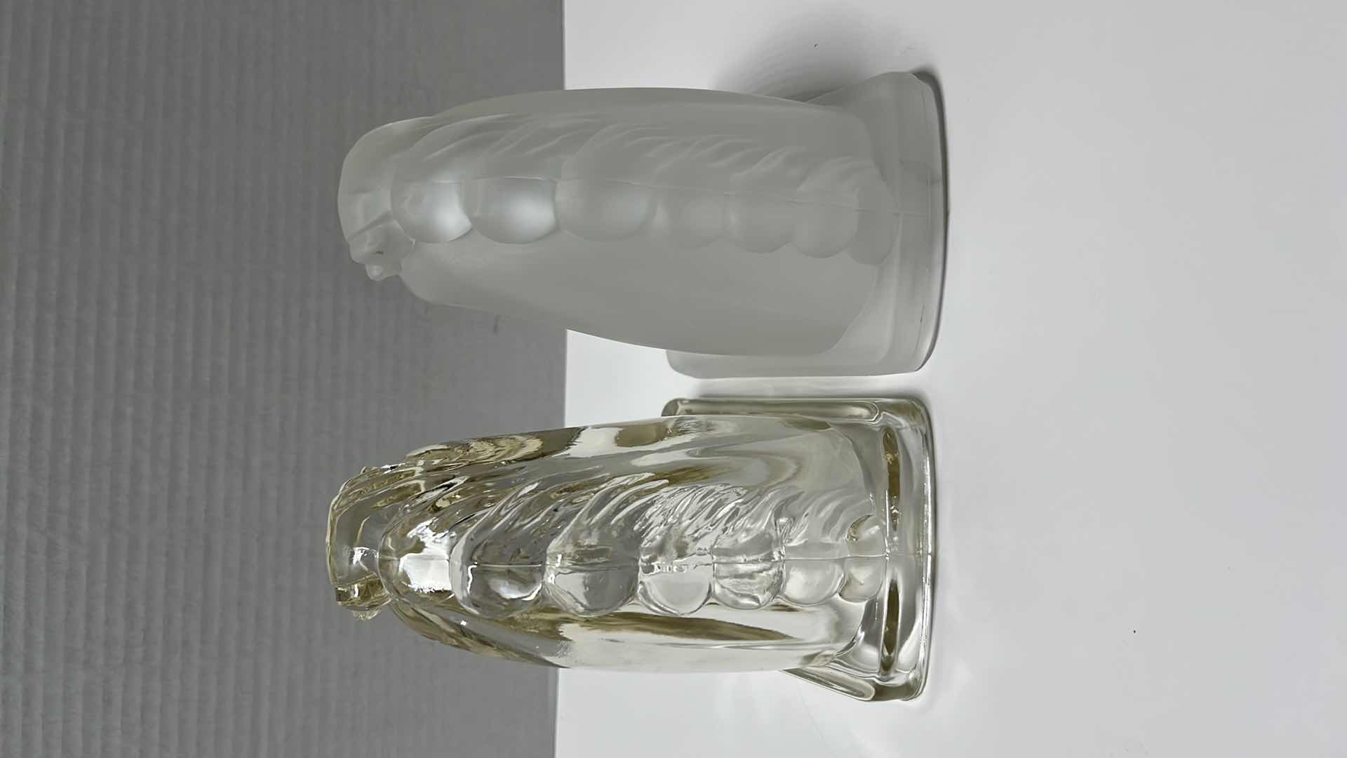 Photo 7 of VINTAGE MIDCENTURY CLEAR GLASS & FROSTED GLASS HORSE HEAD BOOKENDS, 3.25” X 4.75” H5.5” (2)
