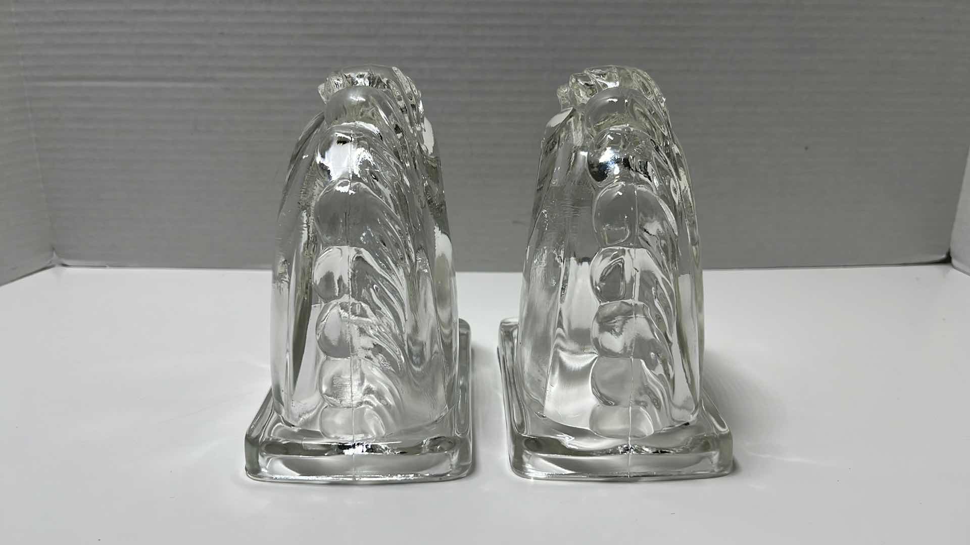 Photo 4 of VINTAGE MIDCENTURY CLEAR GLASS HORSE HEAD BOOKENDS, 3.25” X 4.75” H5.5” (2)