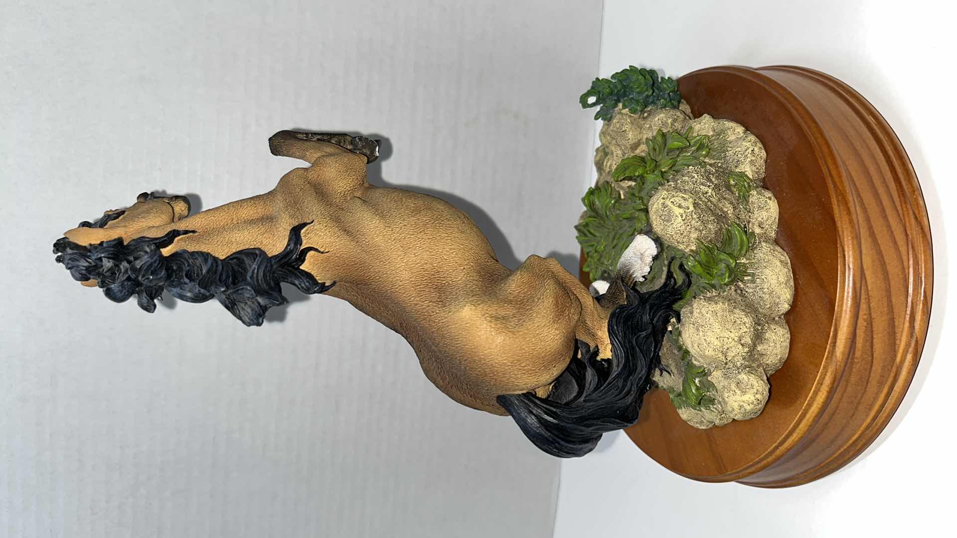 Photo 3 of THE SAN FRANCISCO MUSIC BOX & GIFT CO NATIONAL GEOGRAPHIC SOCIETY WILDLIFE COLLECTION LIMITED EDITION HORSE STATUE & MUSIC BOX “CLAIR DE LUNE”, #13 OF 7,500