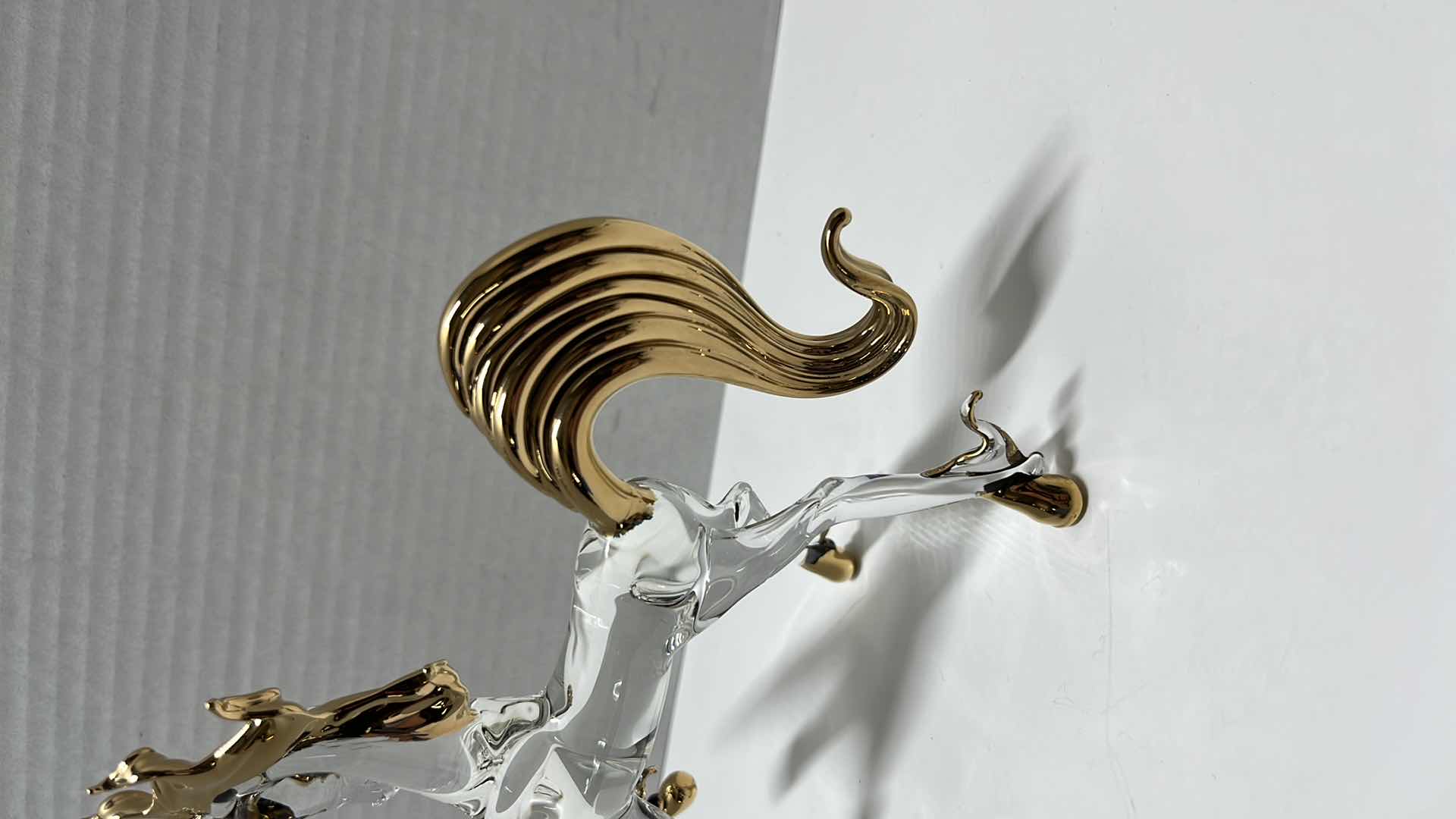 Photo 4 of GLASS UNICORN FIGURINES W GOLD MANES, HORNS, HOOVES & TAILS W GLASS/GOLD UNICORN BOTTLE TOPPER (3)