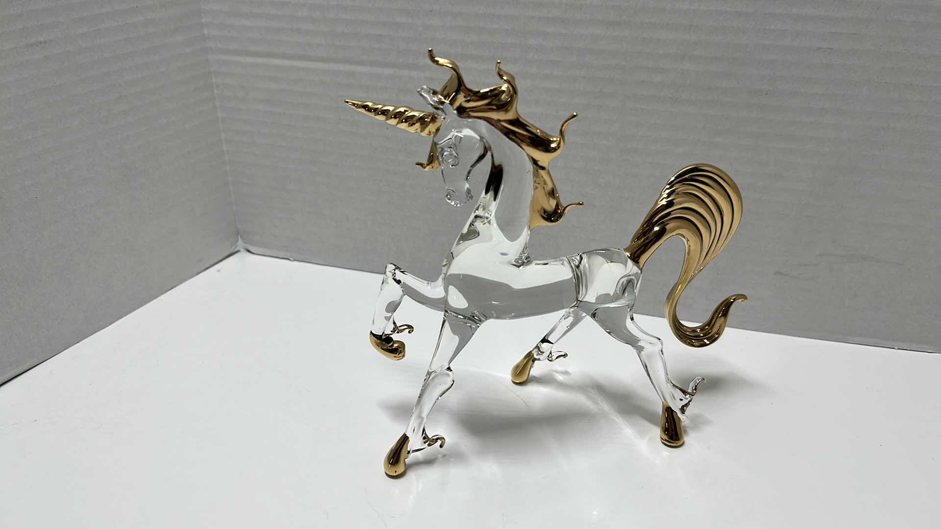 Photo 3 of GLASS UNICORN FIGURINES W GOLD MANES, HORNS, HOOVES & TAILS W GLASS/GOLD UNICORN BOTTLE TOPPER (3)