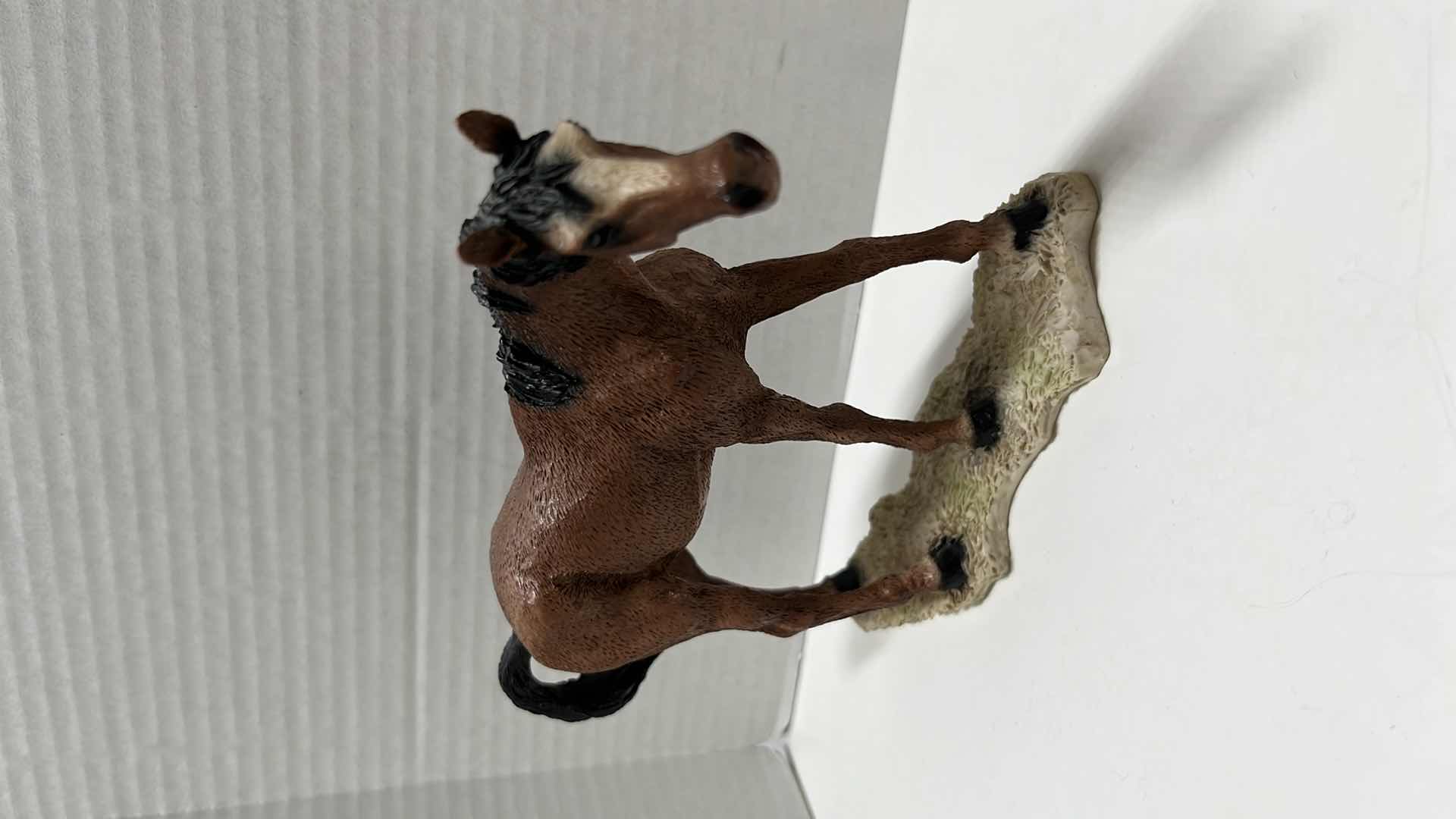 Photo 2 of CASTAGNA HORSE FIGURINE, 1988 MADE IN ITALY 2” X 7” H5” & STONE CRITTERS HORSE SORREL SC-410 FIGURINE (2)