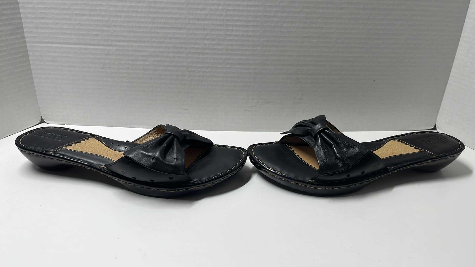 Photo 3 of BORN BOW TIE SLIDE SANDAL, BLACK (WOMENS SIZE 9)