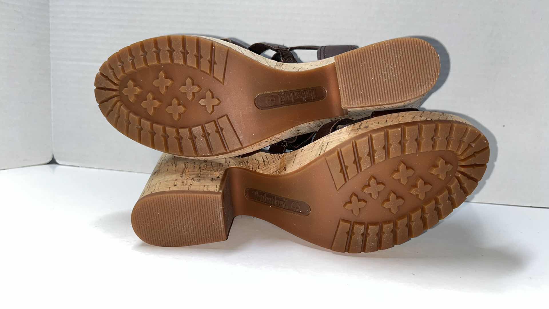 Photo 7 of TIMBERLAND ROSLYN FISHERMAN T-STRAP ANTI-FATIGUE CORK PLATFORM LEATHER SANDALS, BROWN (WOMENS SIZE 9)