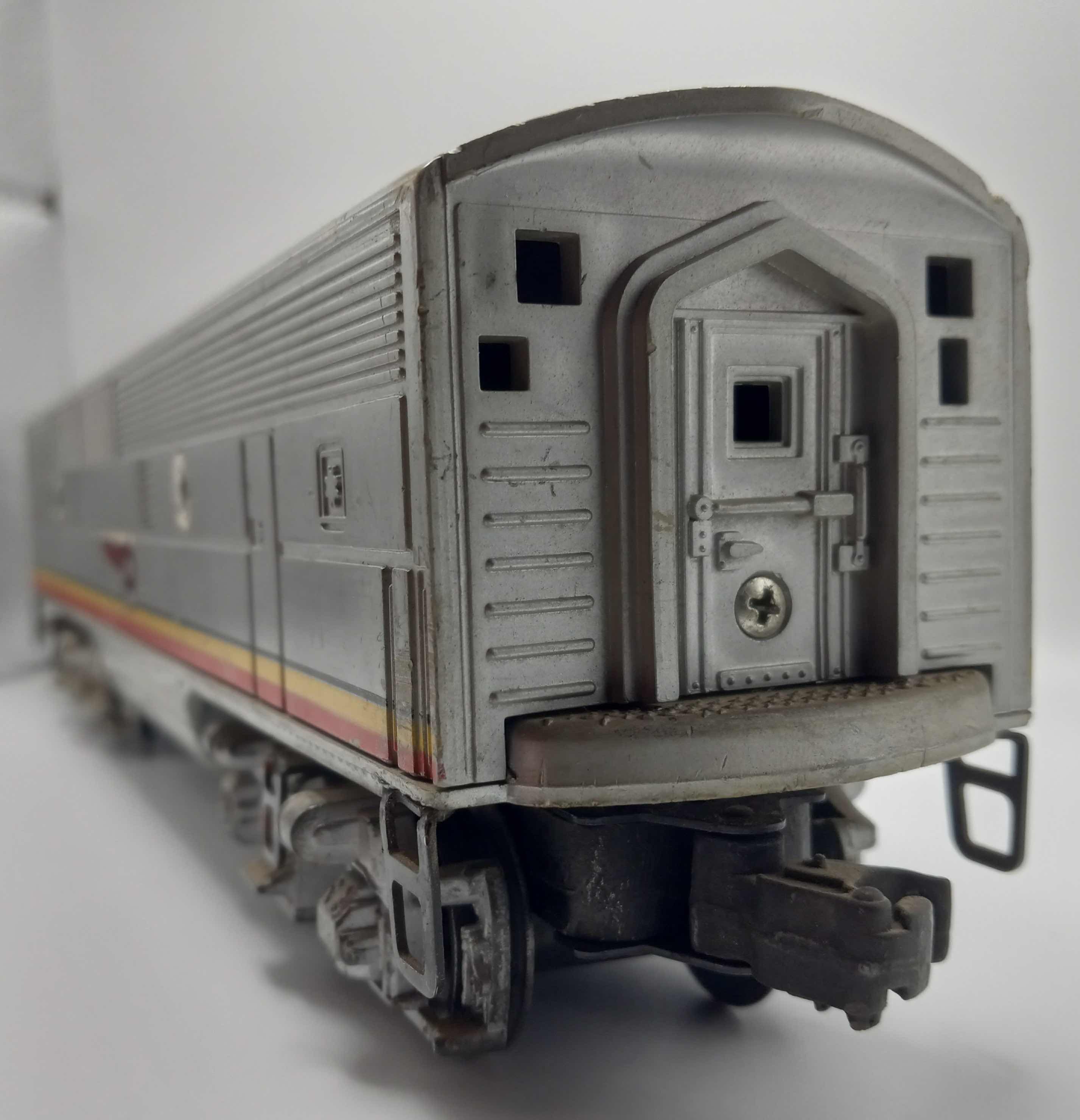 Photo 6 of LIONEL TRAINS SANTA FE F3B DIESEL ENGINE 2234B