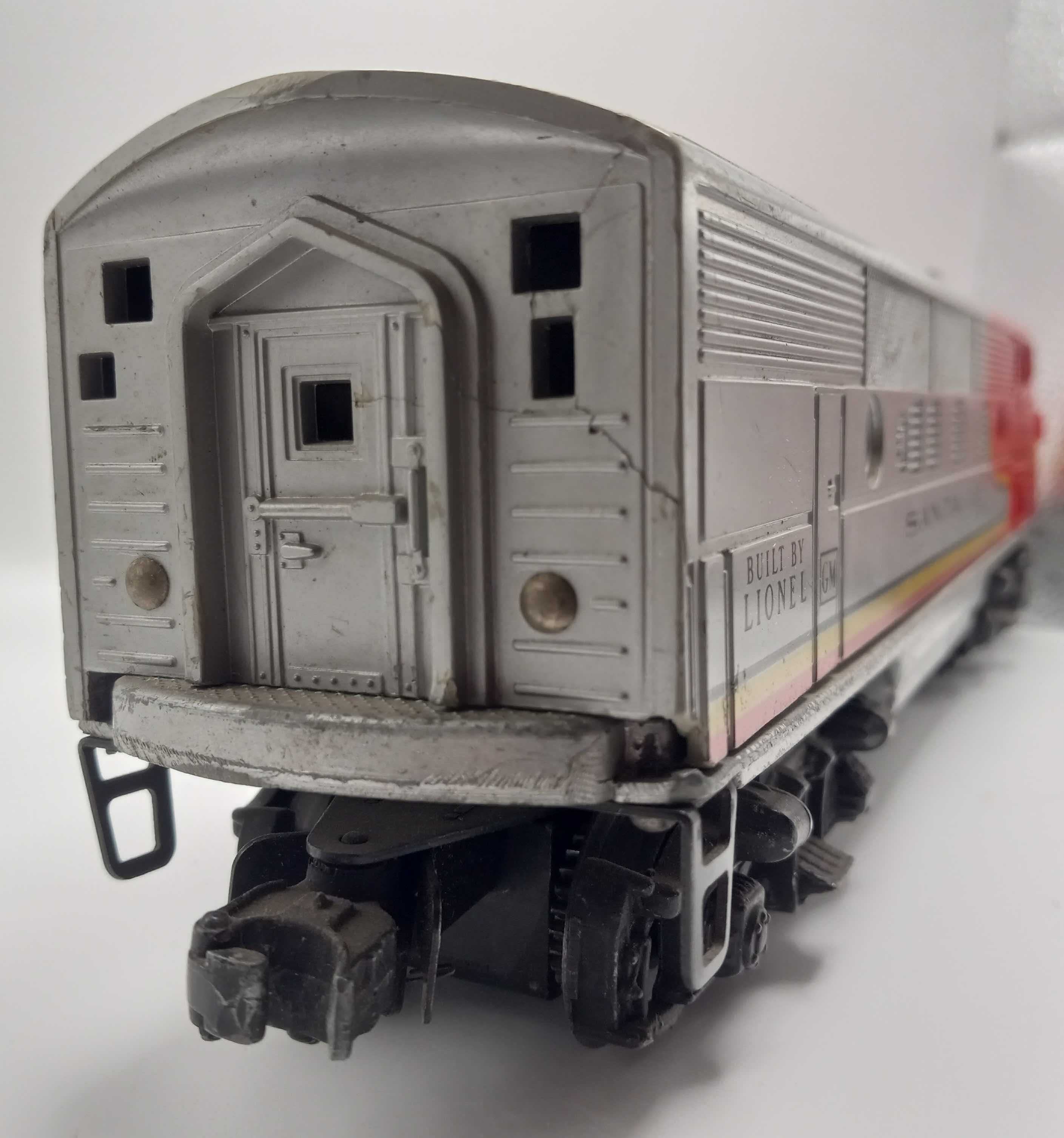 Photo 5 of LIONEL TRAINS SANTA FE F-3 DIESEL LOCOMOTIVE 2243