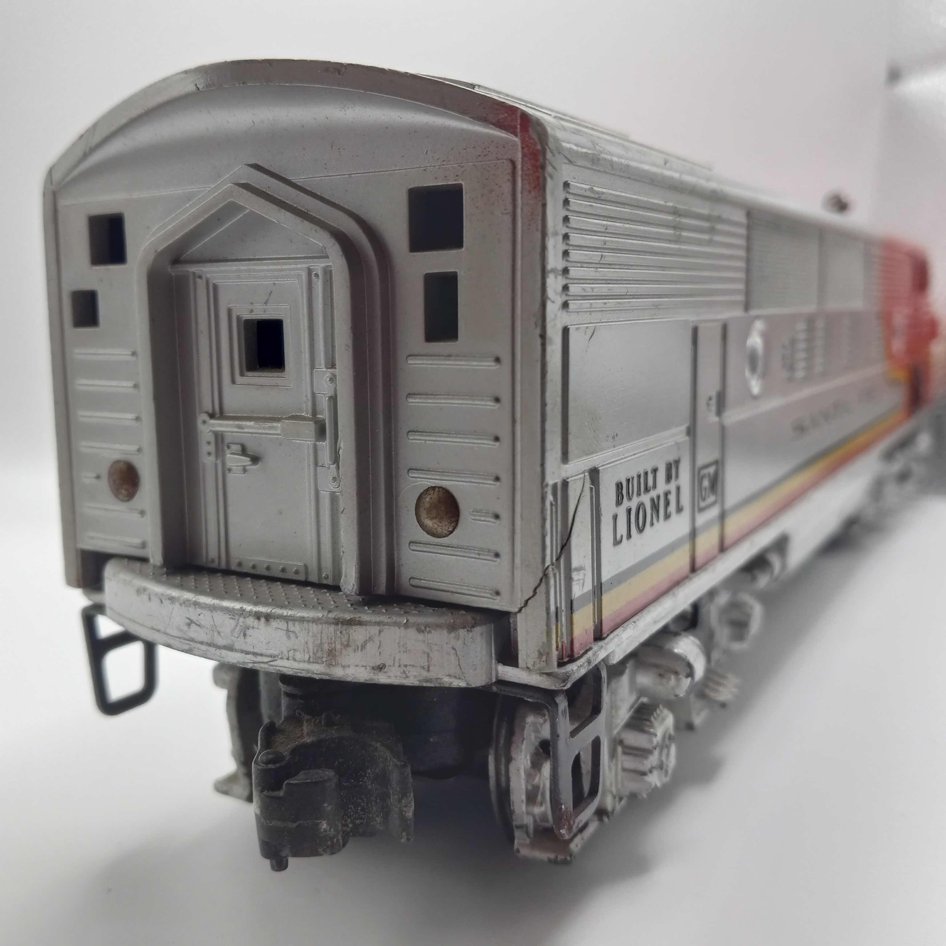 Photo 5 of LIONEL TRAINS SANTA FE F-3 DIESEL LOCOMOTIVE 2353