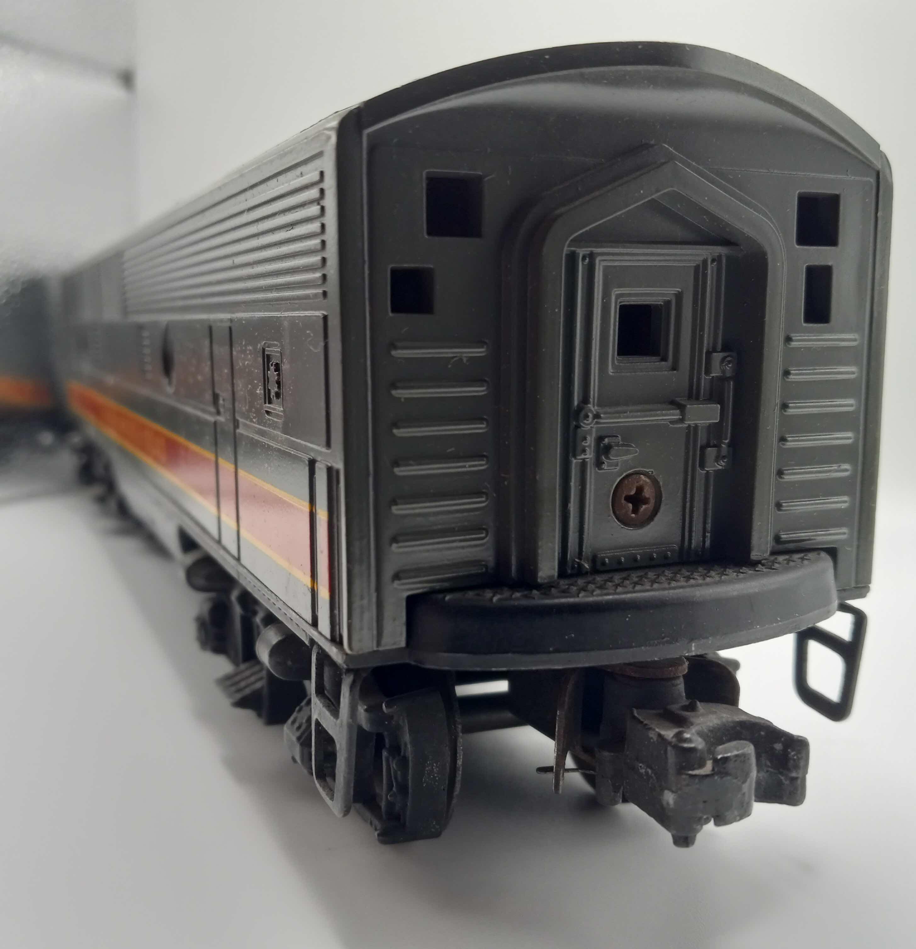 Photo 3 of LIONEL TRAINS MILWAUKEE ROAD F-3 DIESEL 2378B