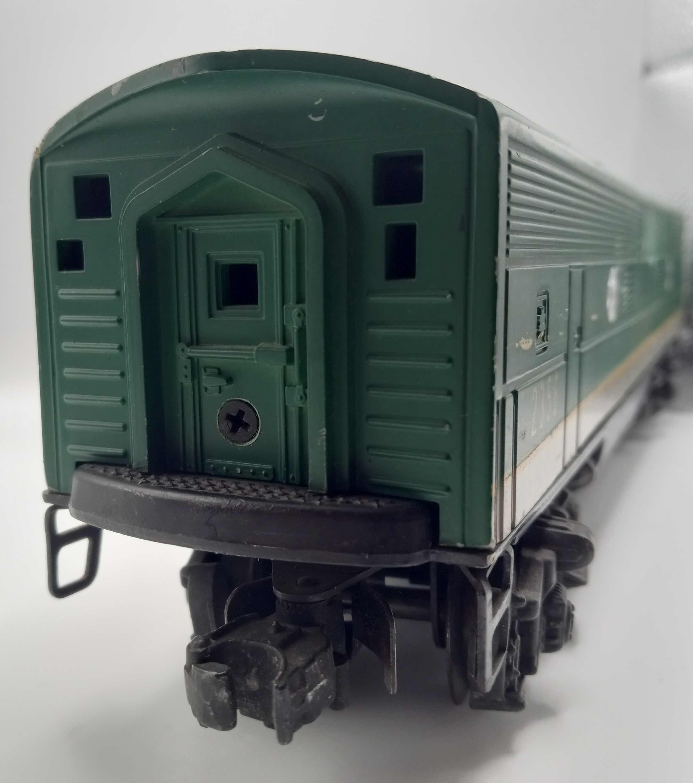 Photo 2 of LIONEL TRAINS SOUTHERN F-3 DIESEL UNIT 2356B