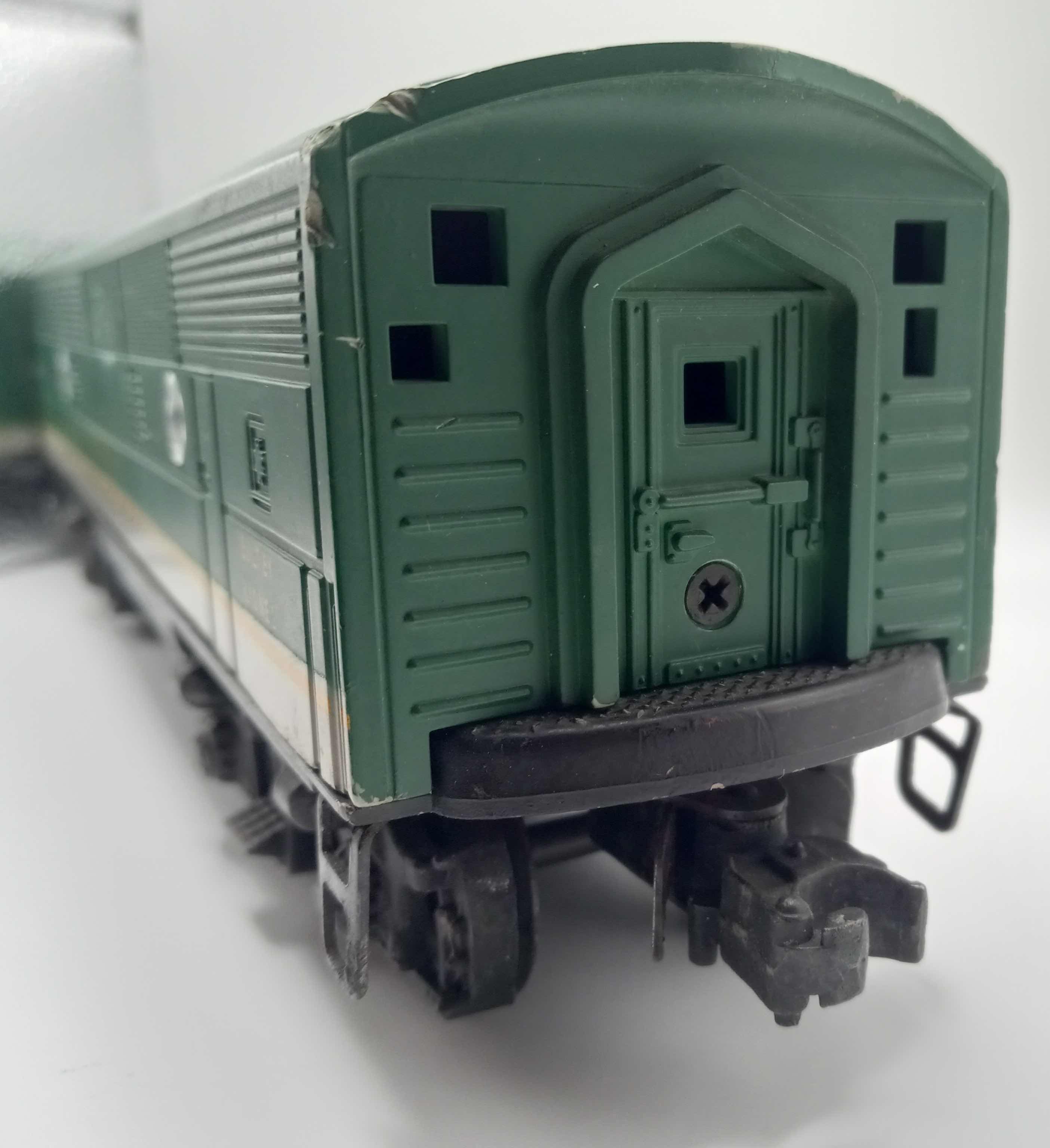 Photo 6 of LIONEL TRAINS SOUTHERN F-3 DIESEL UNIT 2356B