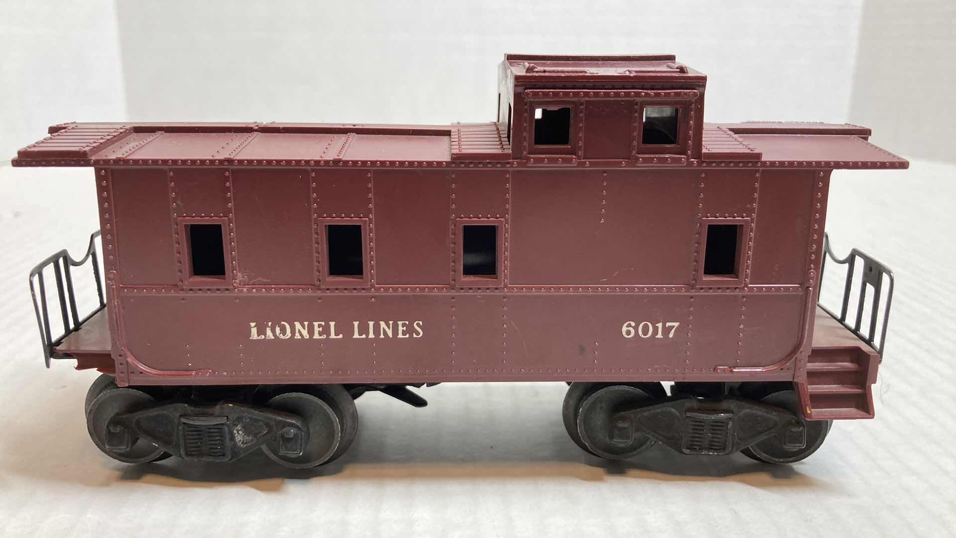 Photo 2 of LIONEL TRAINS 6017 CABOOSE HALLMARK TRAIN CAR 1951-1962