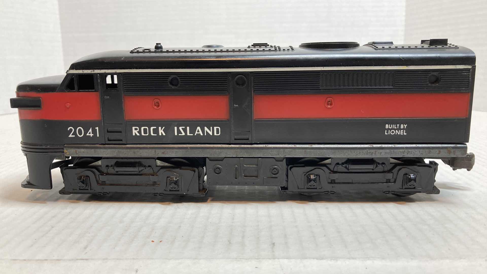 Photo 1 of LIONEL TRAINS 2041 ROCK ISLAND ALCO A DIESEL LOCOMOTIVE 1969