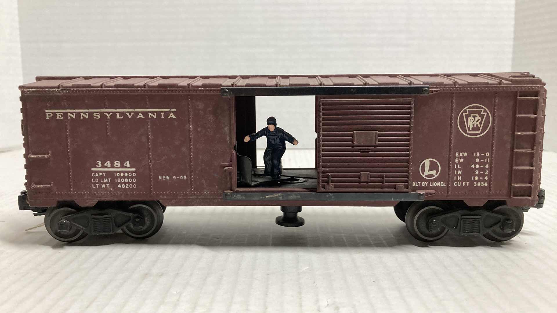 Photo 1 of LIONEL PENNSYLVANIA OPERATING BOX CAR 3484