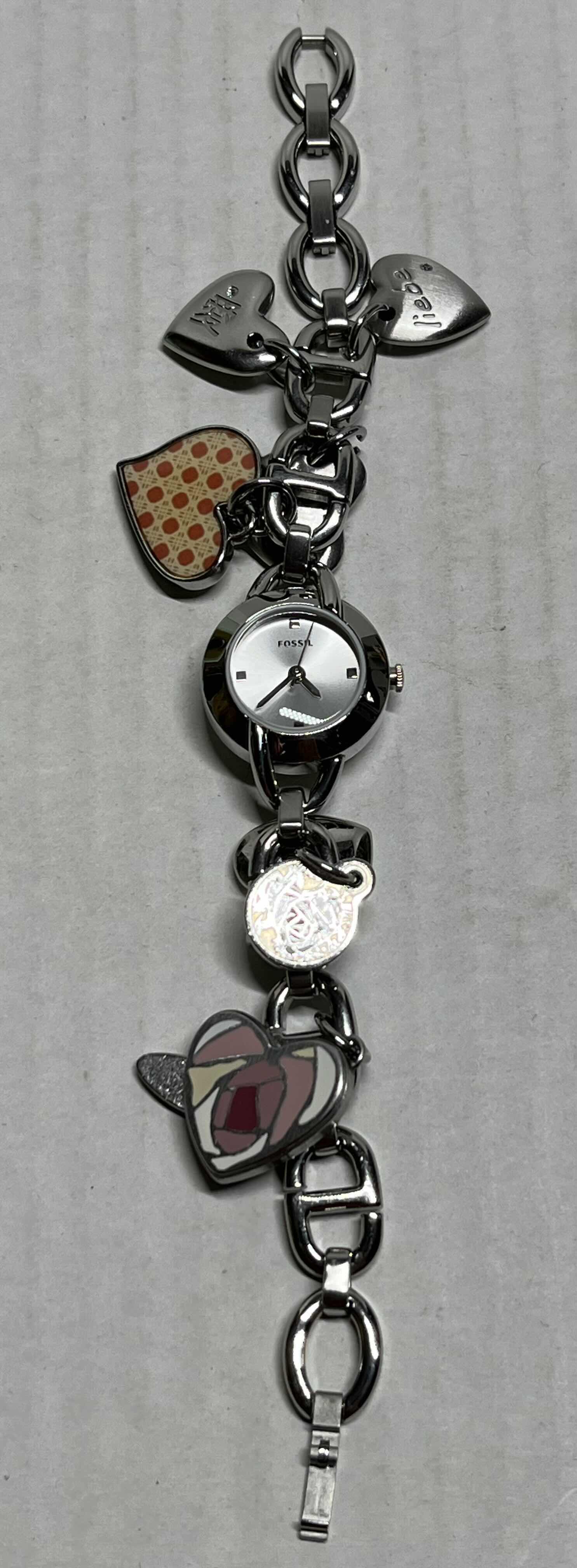Photo 1 of FOSSIL HEART PENDANT CROME FINISH WOMENS ANALOG 
WATCH MODEL ES2396