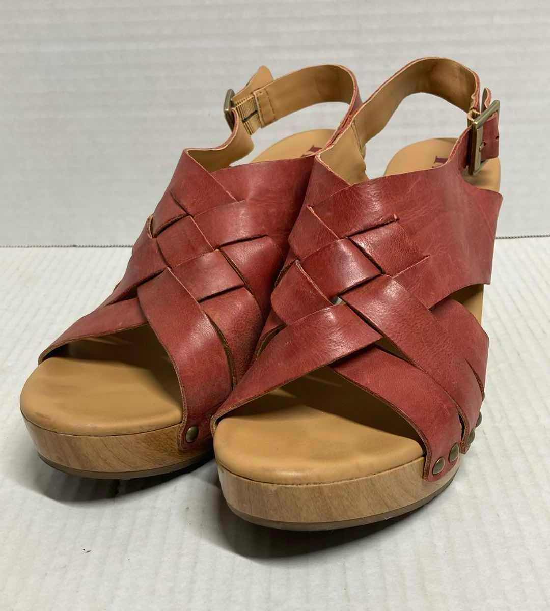 Photo 1 of KORKS BERENGO RED LEATHER BLOCK HEEL SANDALS WOMAN’S SIZE 9M