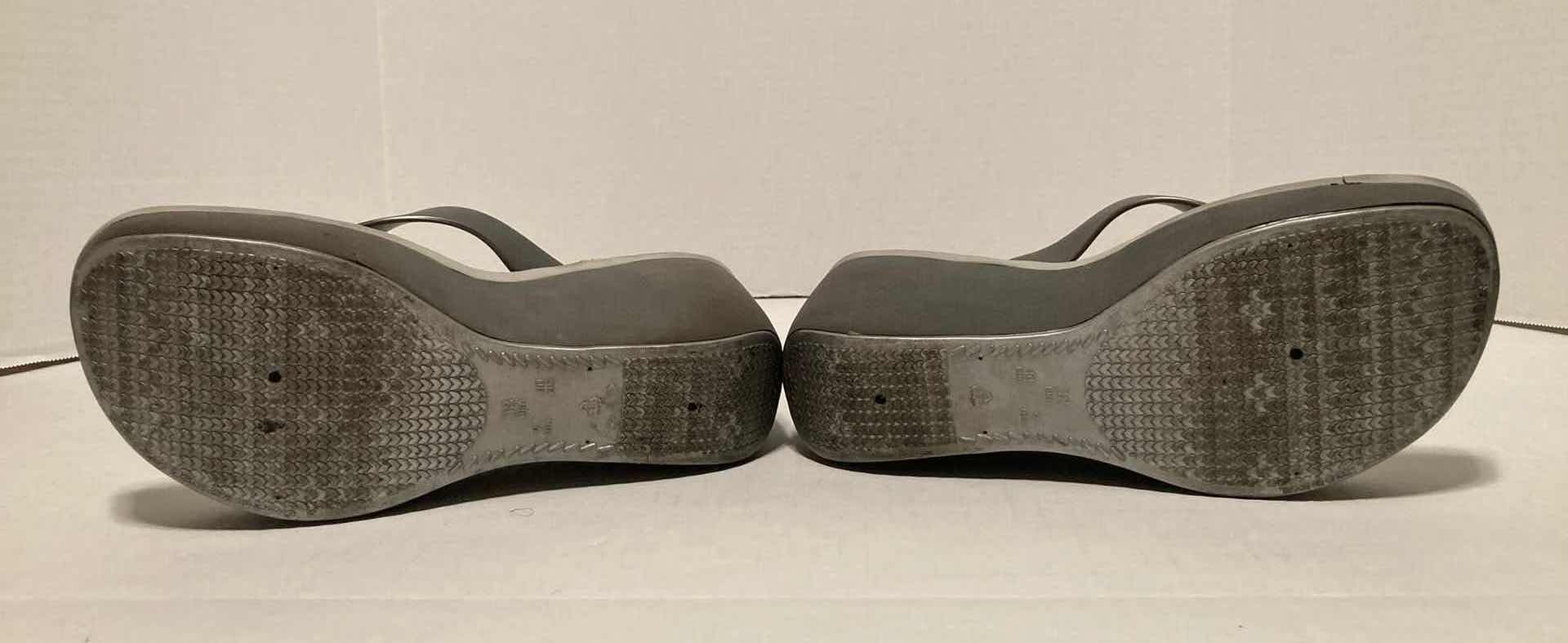 Photo 6 of IPANEMA GREY BOOSA WEDGE SANDALS WOMEN’S SIZE 9