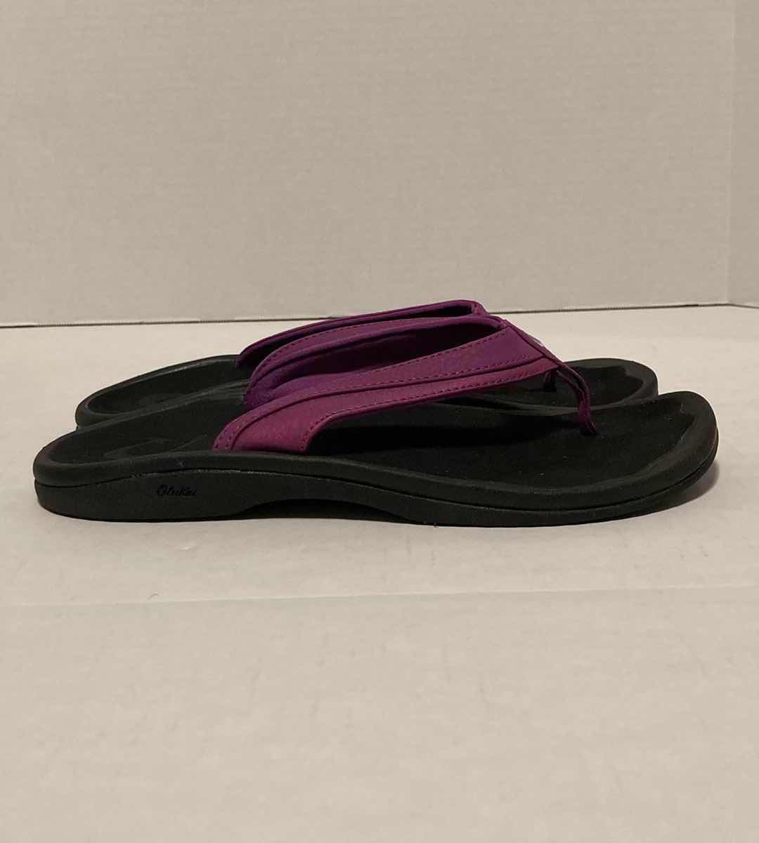 Photo 4 of OLUKAI OHANA ORCHID FLOWER & BLACK WATER RESISTANT SANDALS WOMEN’S SIZE 9