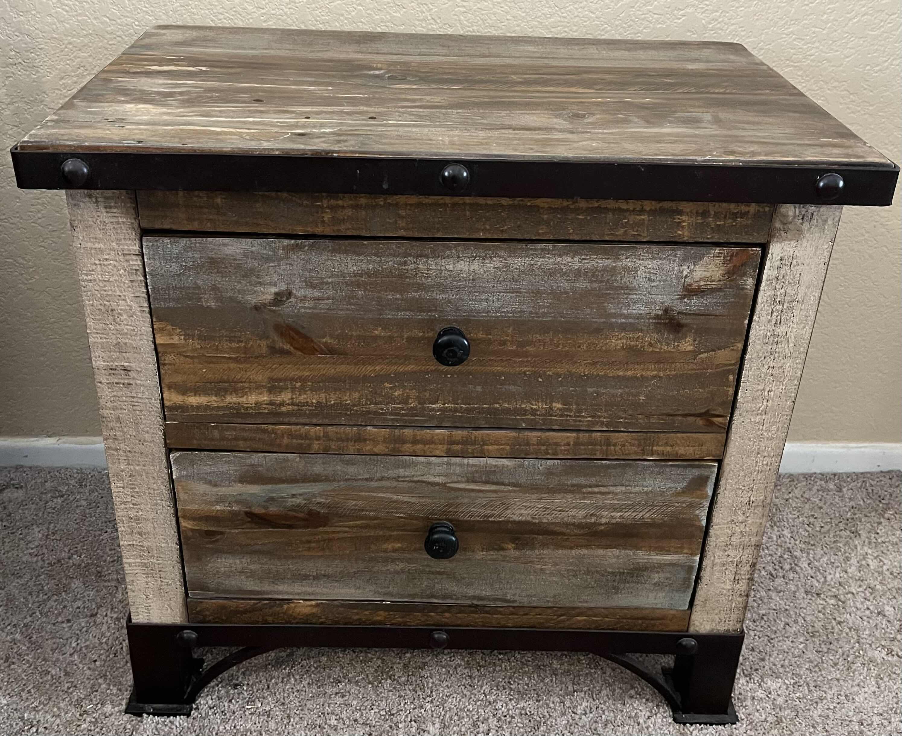 Photo 2 of INTERNATIONAL FURNITURE DIRECT ANTIQUE BARNWOOD RUSTIC NIGHTSTAND SIDE TABLE 28” X 16.5” H26”