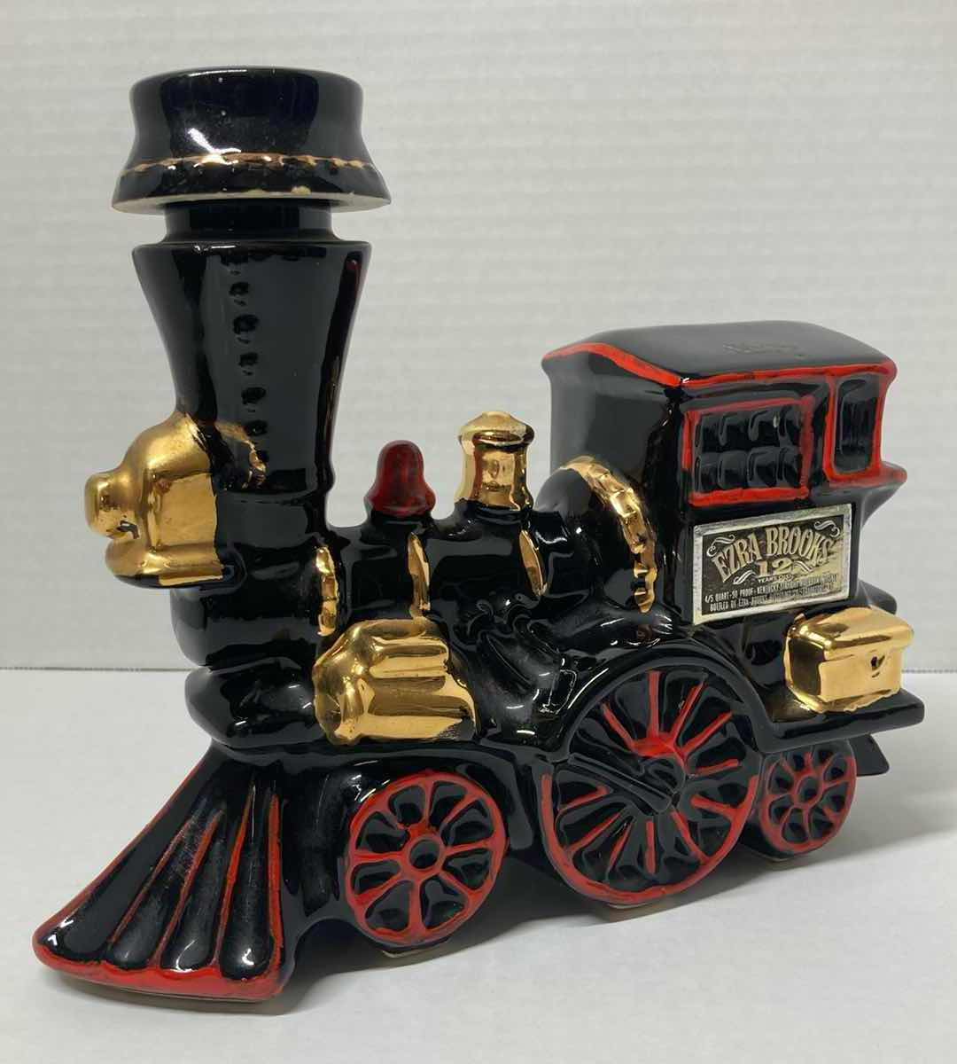 Photo 1 of EZRA BROOKS LOCOMOTIVE TRAIN 4/5Q LIQUOR DECANTER 10” X 8.5”