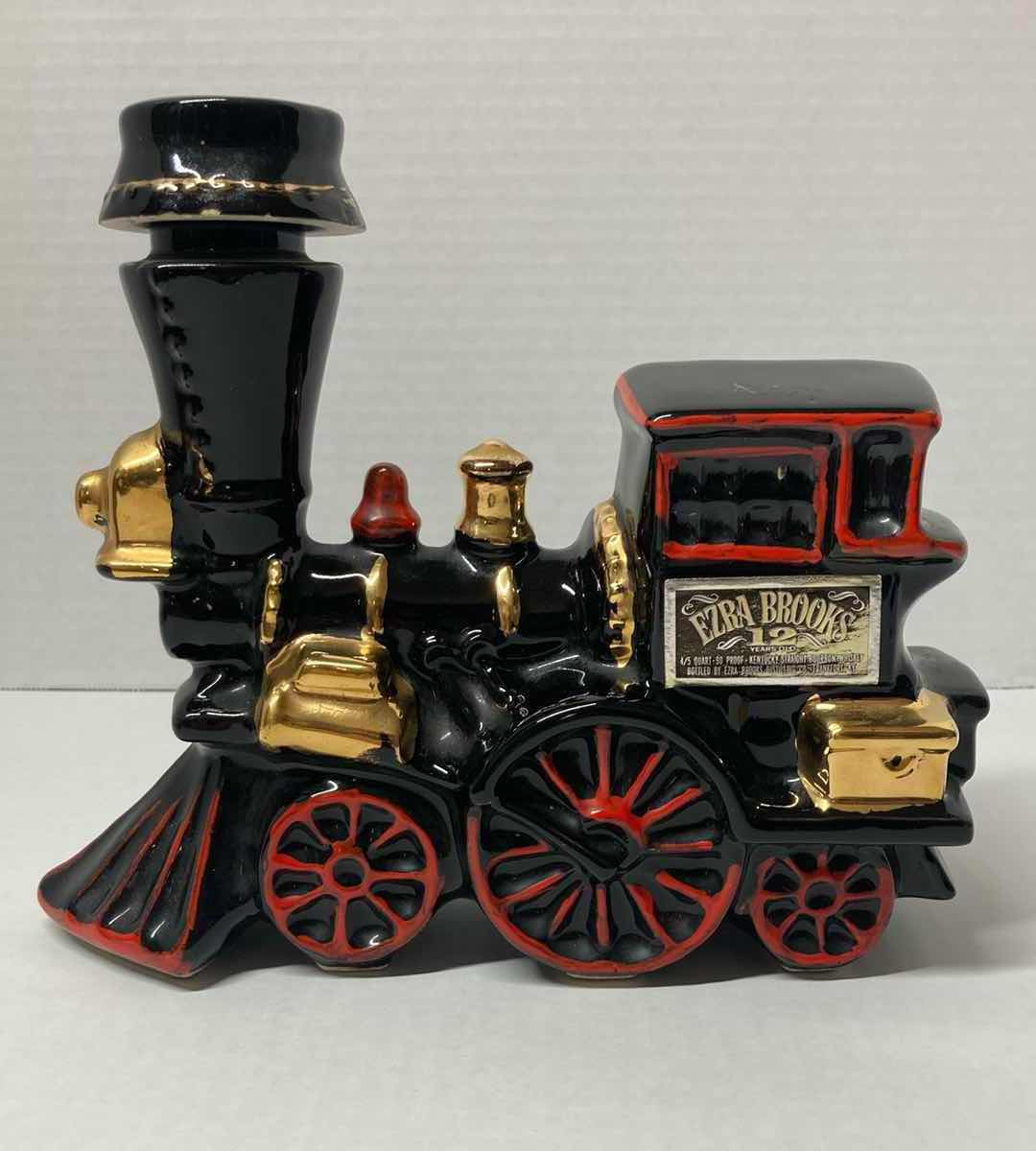 Photo 2 of EZRA BROOKS LOCOMOTIVE TRAIN 4/5Q LIQUOR DECANTER 10” X 8.5”