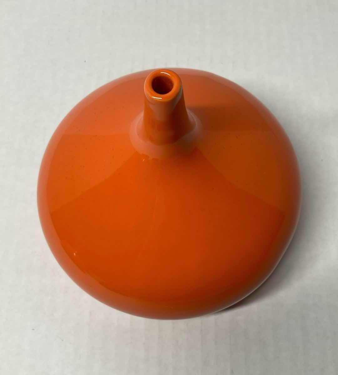 Photo 2 of CB2 ORANGE CERAMIC DECORATIVE ROUND BUD VASE H5.5”