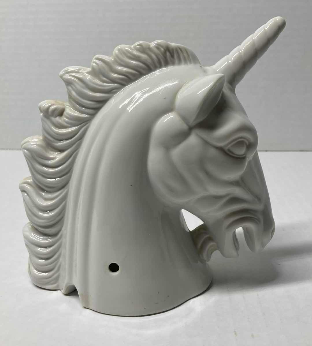 Photo 3 of UNDERWRITERS LABORATORIES CERAMIC UNICORN LAMP TOP