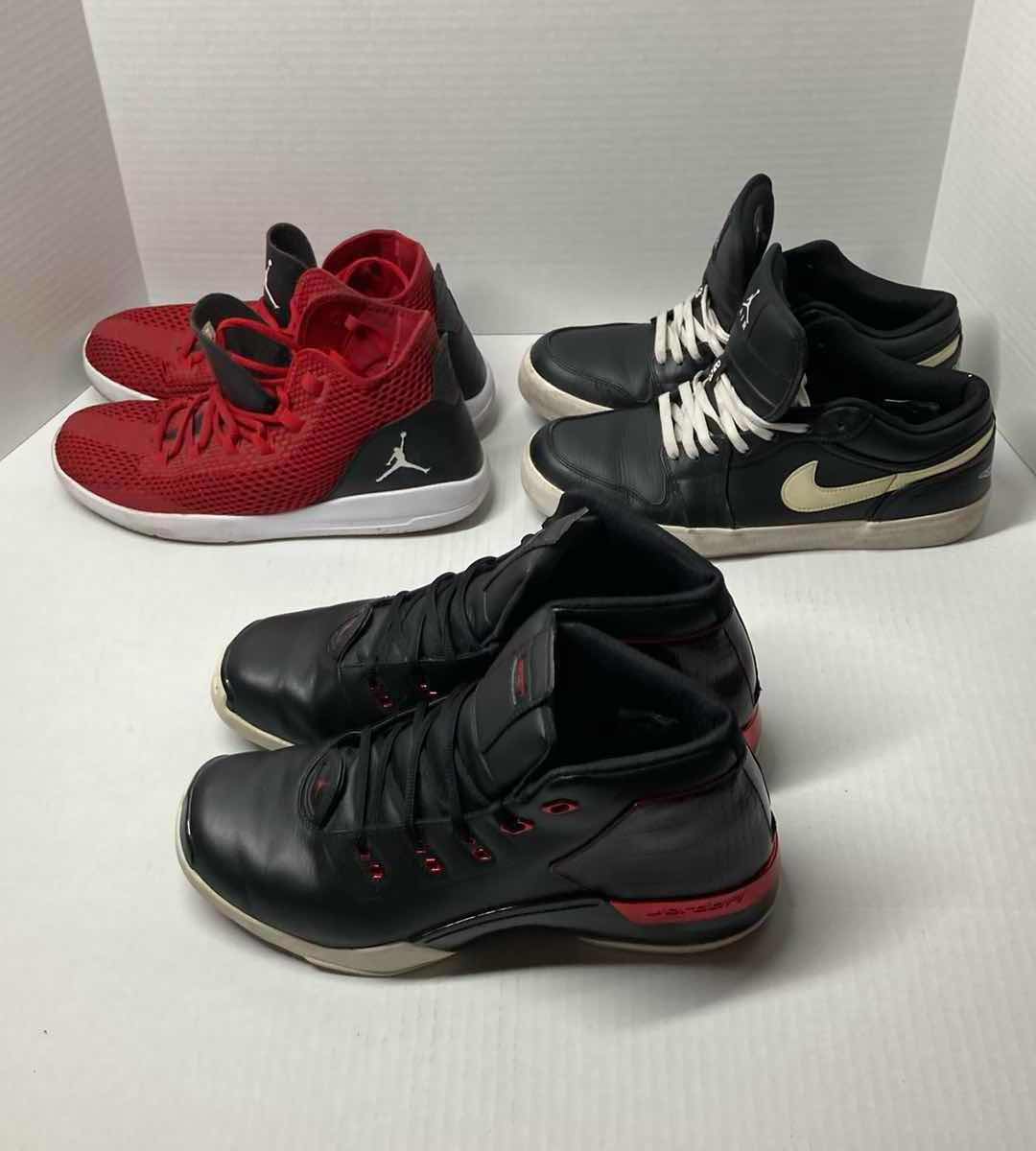 Photo 2 of NIKE JORDAN BASKETBALL SNEAKERS MEN’S SIZE 12 (3)