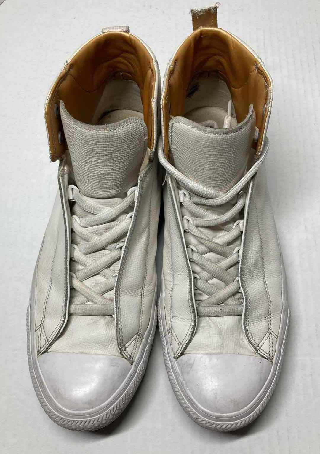 Photo 11 of CONVERSE HIGH TOP SNEAKERS MEN’S SIZE 12 (4)