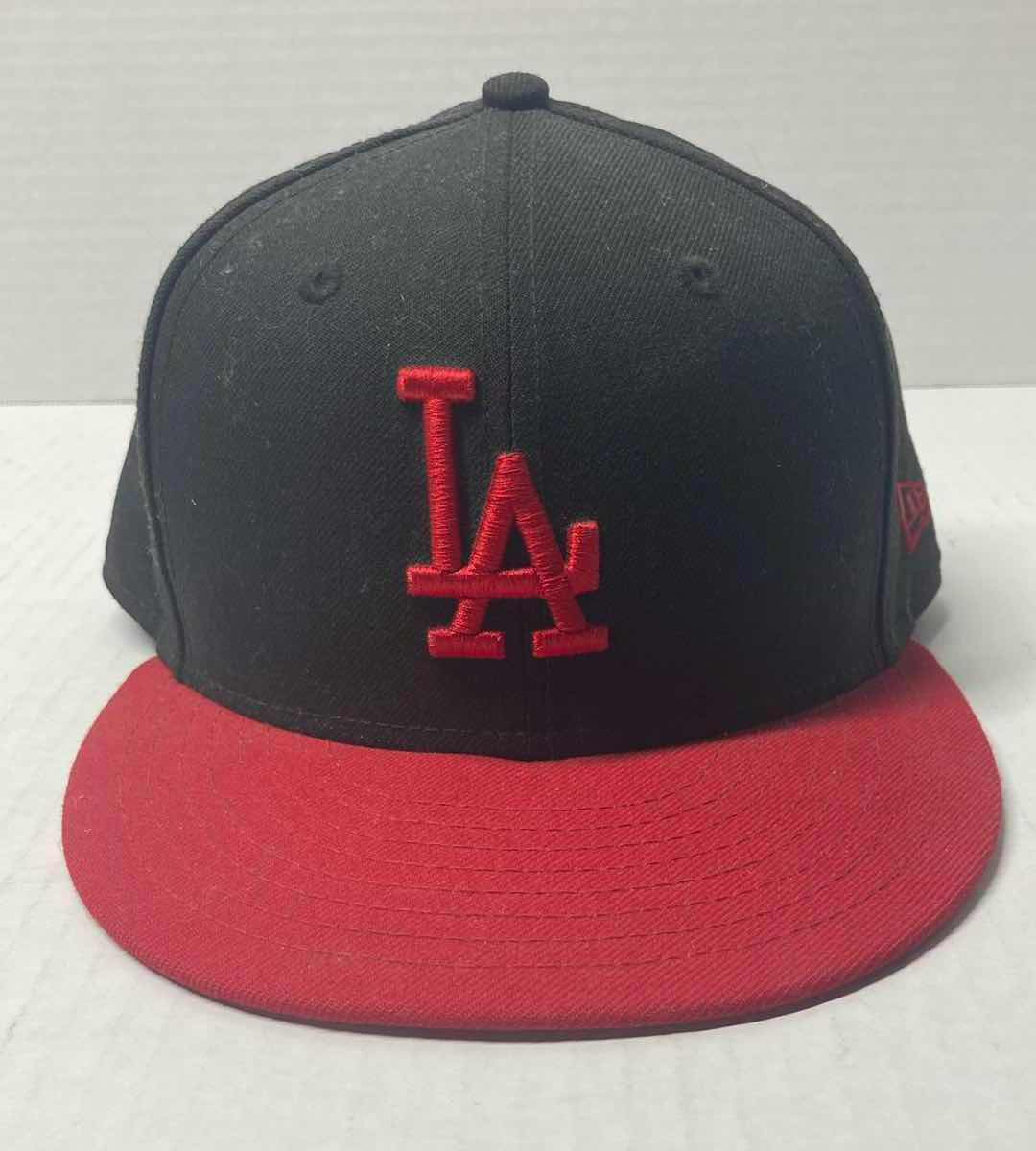 Photo 1 of NEW ERA 59FIFTY LOS ANGELES DODGERS BLACK & RED CAP SIZE 7 3/8