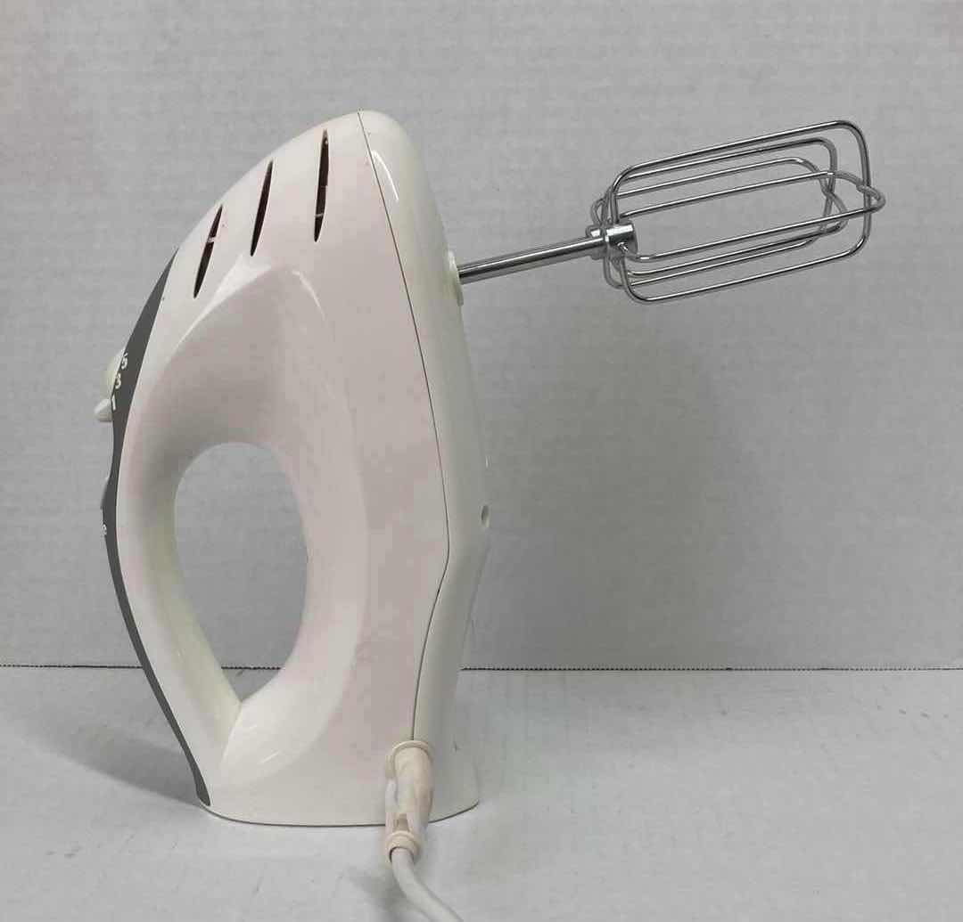 Photo 3 of HAMILTON BEACH HAND MIXER MODEL 62660