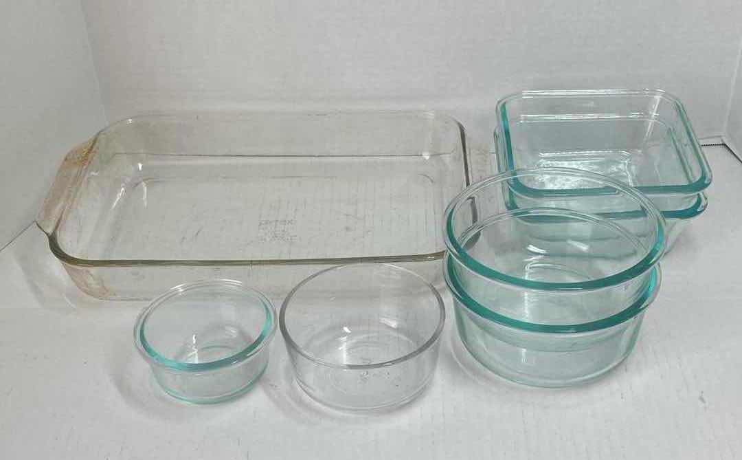 Photo 1 of PUREX GLASS BAKING PAN & GLASS STORAGE CONTAINERS 7PC SET