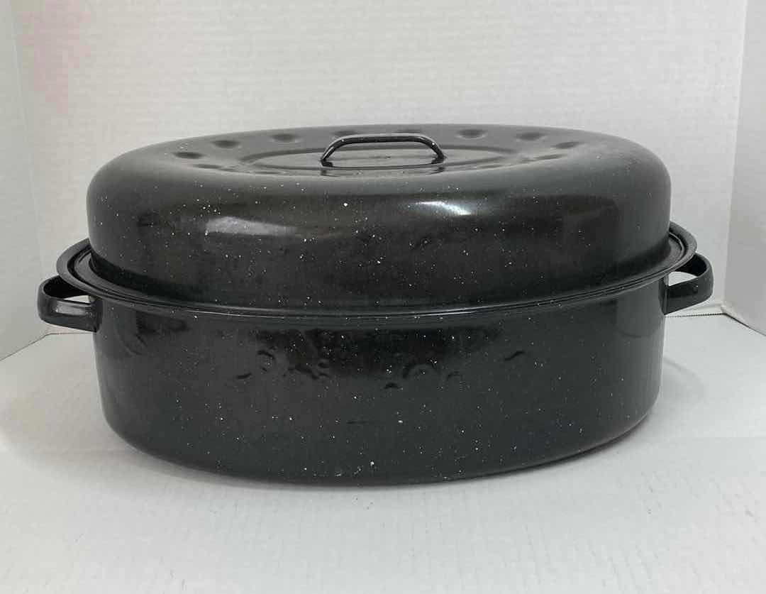 Photo 1 of VINTAGE GRANITEWARE STYLE ROASTING PAN 16” X 12” H8”