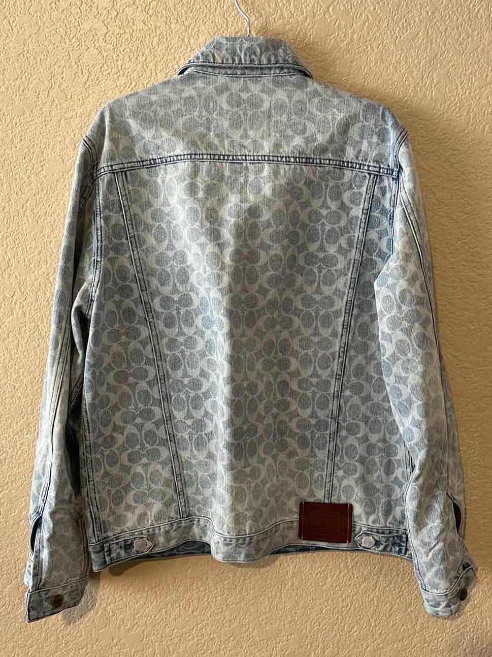 Photo 2 of COACH WASHED DENIM JACKET MENS LG